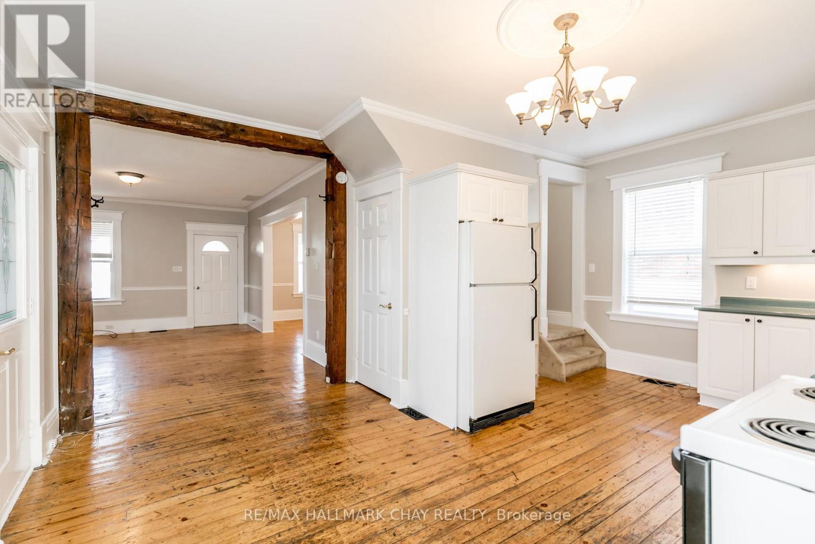 111 Penetang Street, Barrie, Ontario  L4M 1V7 - Photo 5 - S12002977
