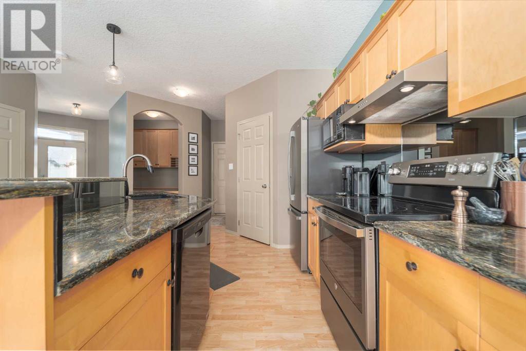 43 Fairmont Court S, Lethbridge, Alberta  T1K 7R3 - Photo 6 - A2214602