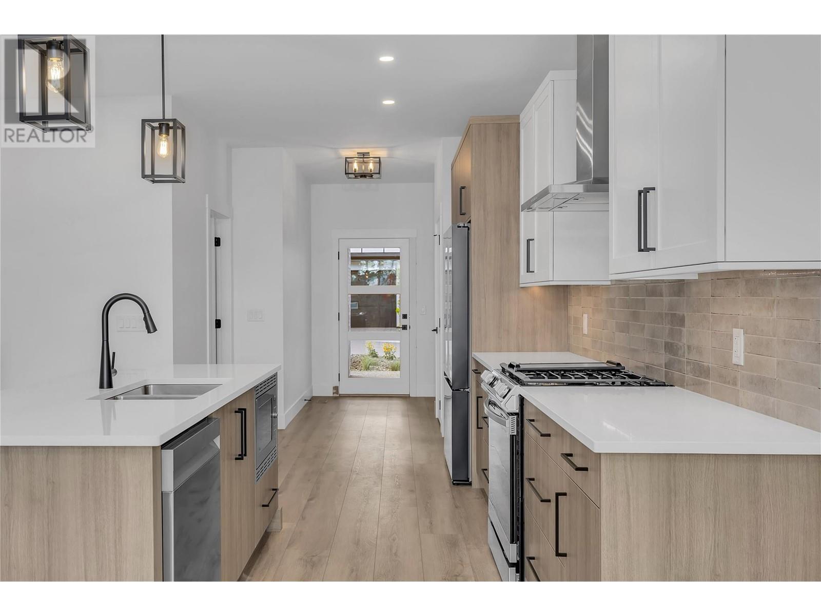 Property at 2835 Canyon Crest Drive Unit# 7 image 1