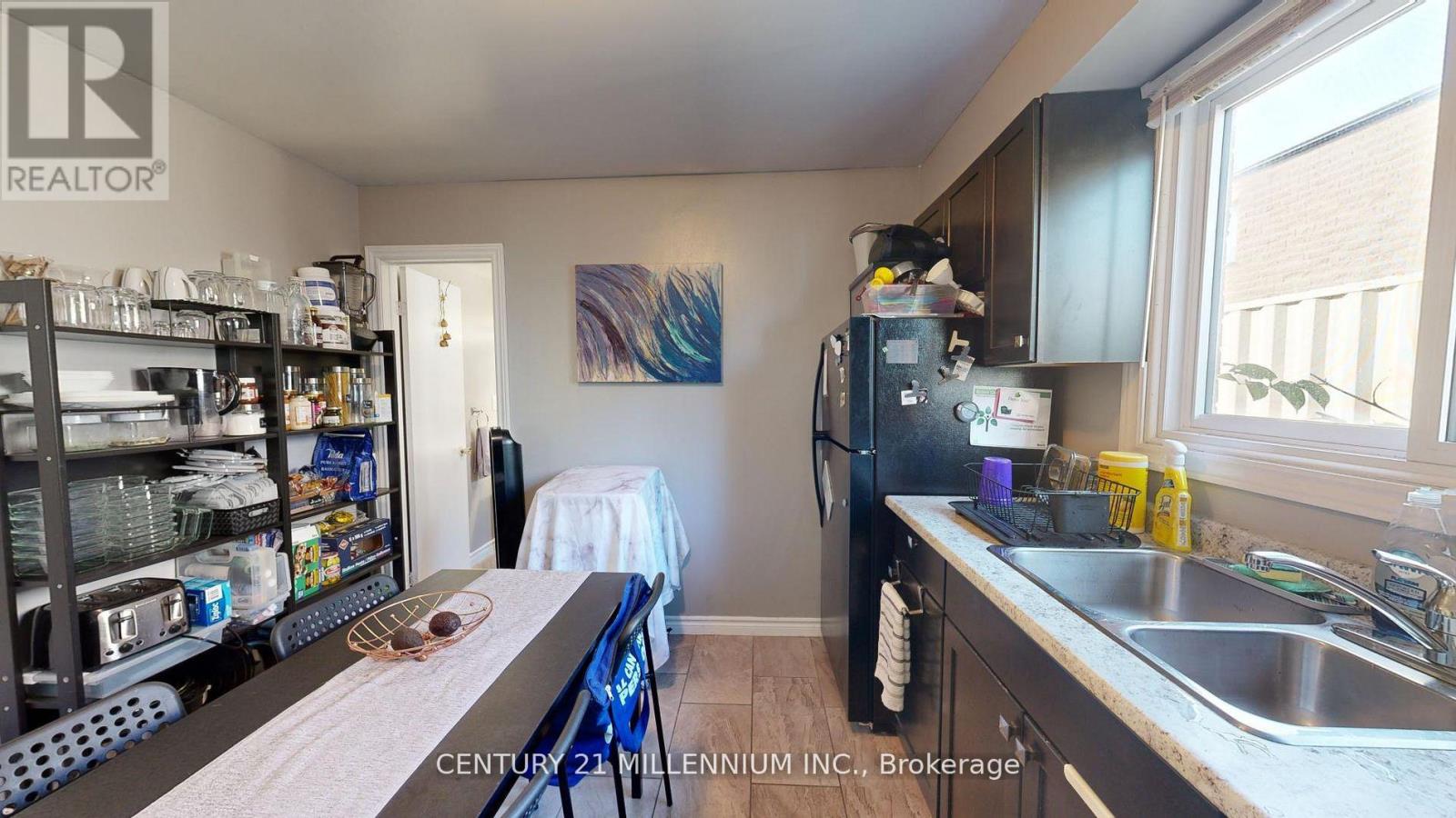 184 Simcoe Street, London East (East K), Ontario  N6B 1H9 - Photo 17 - X12145406
