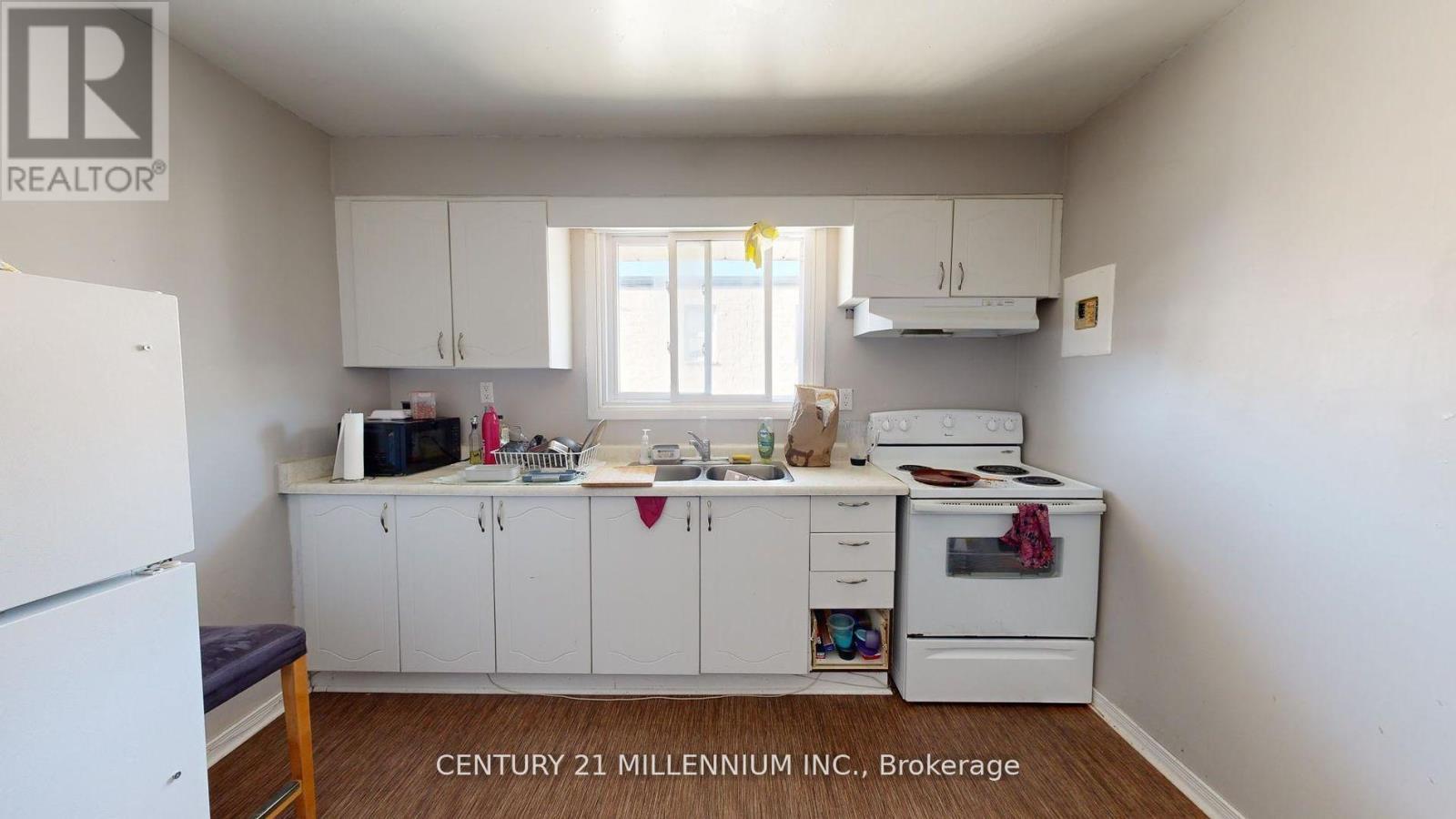 184 Simcoe Street, London East, Ontario  N6B 1H9 - Photo 24 - X12145406