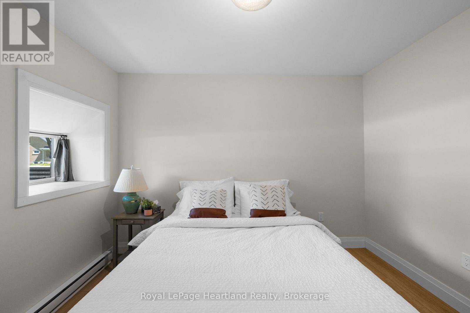 10 Jessie Street, Huron-Kinloss, Ontario  N0G 2R0 - Photo 26 - X12145613