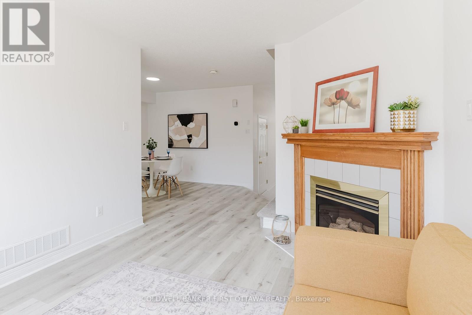 204 Windhurst Drive, Ottawa, Ontario  K2G 6H9 - Photo 6 - X12145636