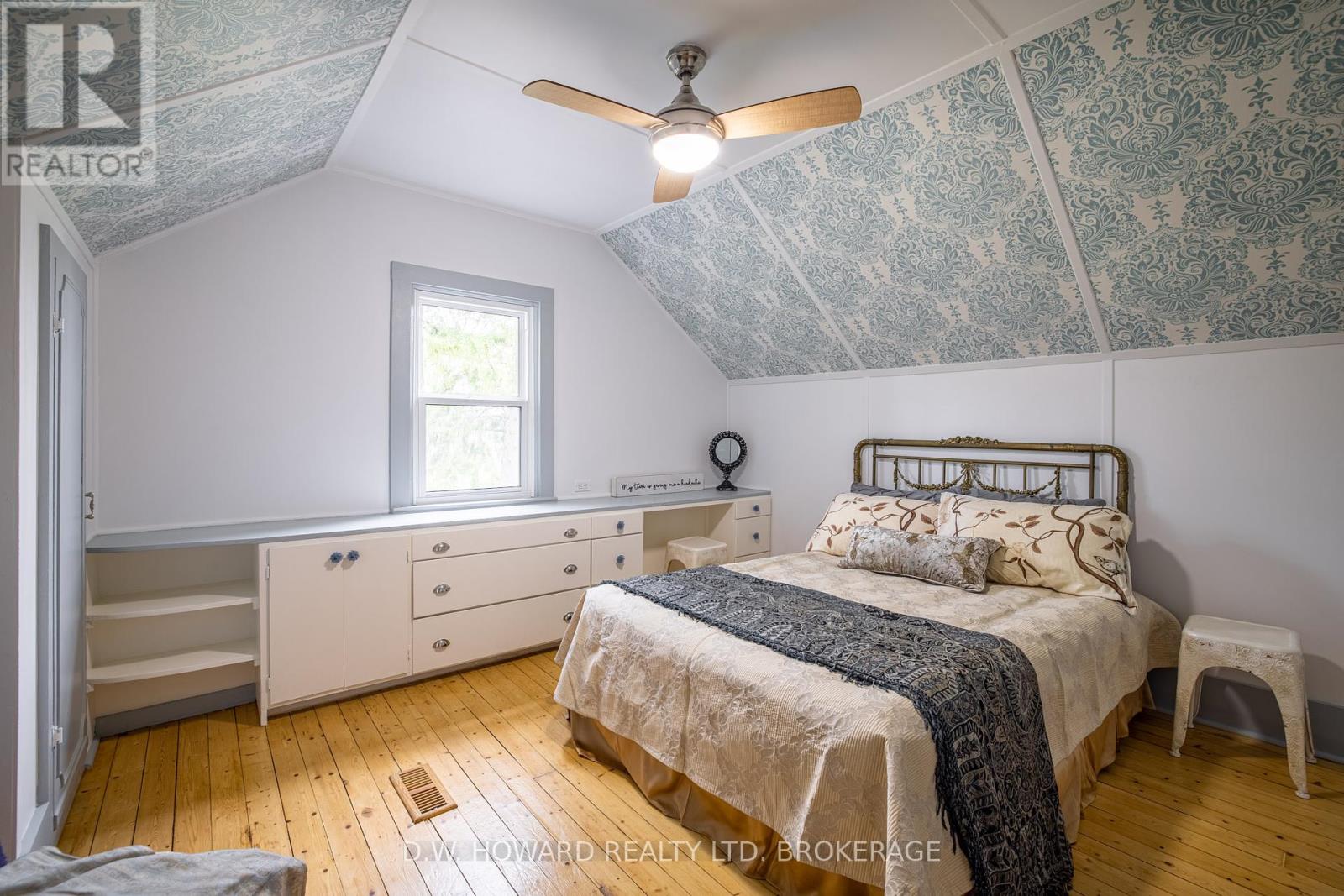 231 Pt Abino Road S, Fort Erie (Point Abino), Ontario  L0S 1N0 - Photo 17 - X12145712