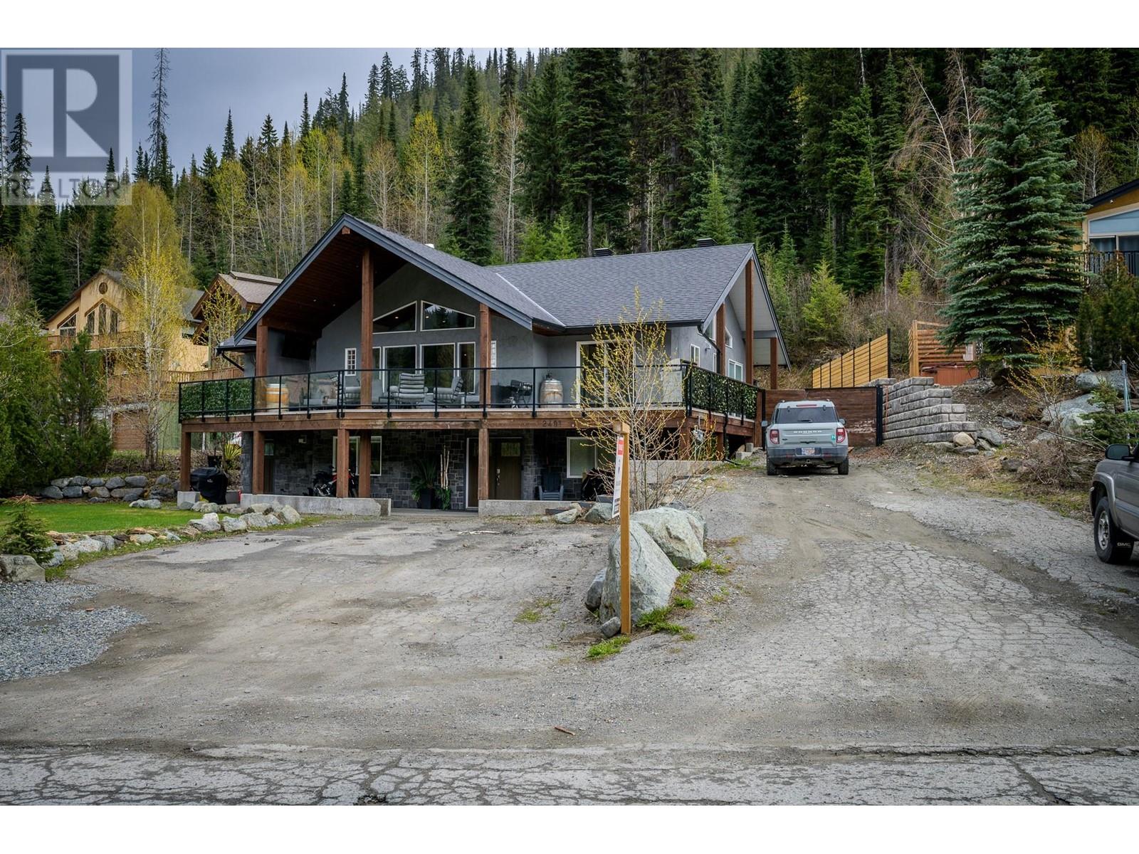 2401 Fairways Drive, Sun Peaks, British Columbia  V0E 5N0 - Photo 4 - 10347727