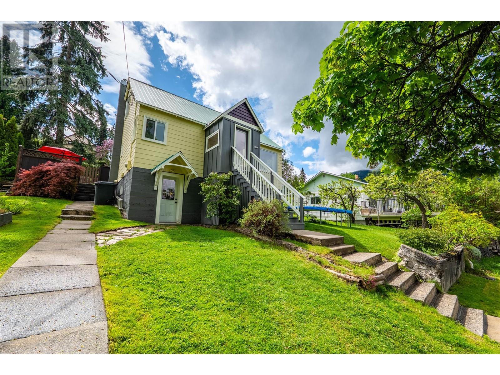 Property at 620 Innes Street image 2