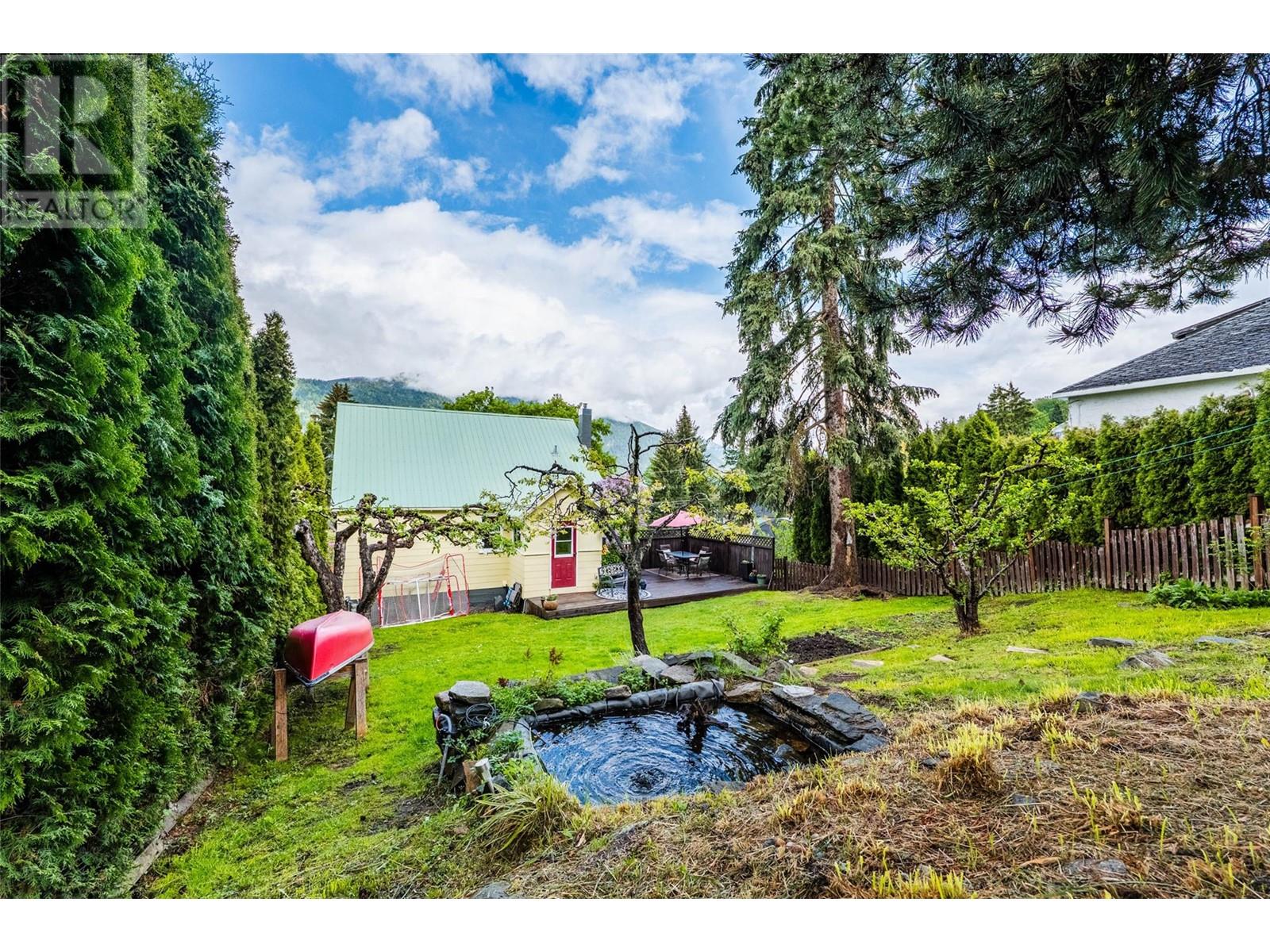 Property at 620 Innes Street image 4