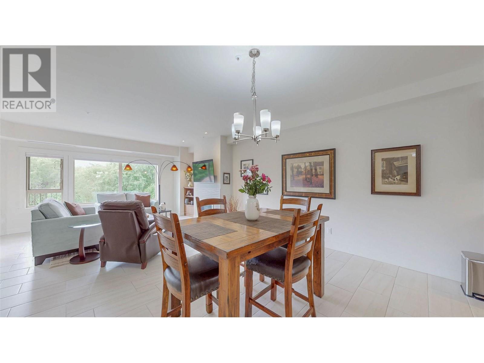 301 MCKINNEY Road Unit# 204, Oliver, BC V0H1T0
