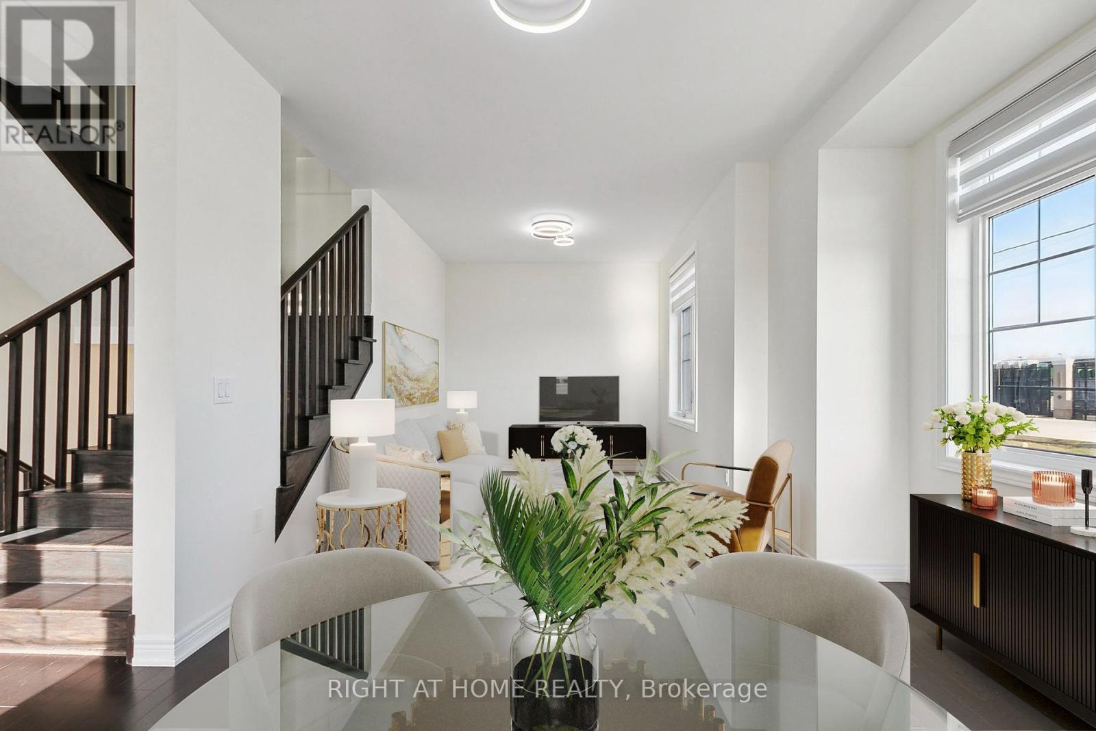 Property at 17 WANDERING WAY image 2