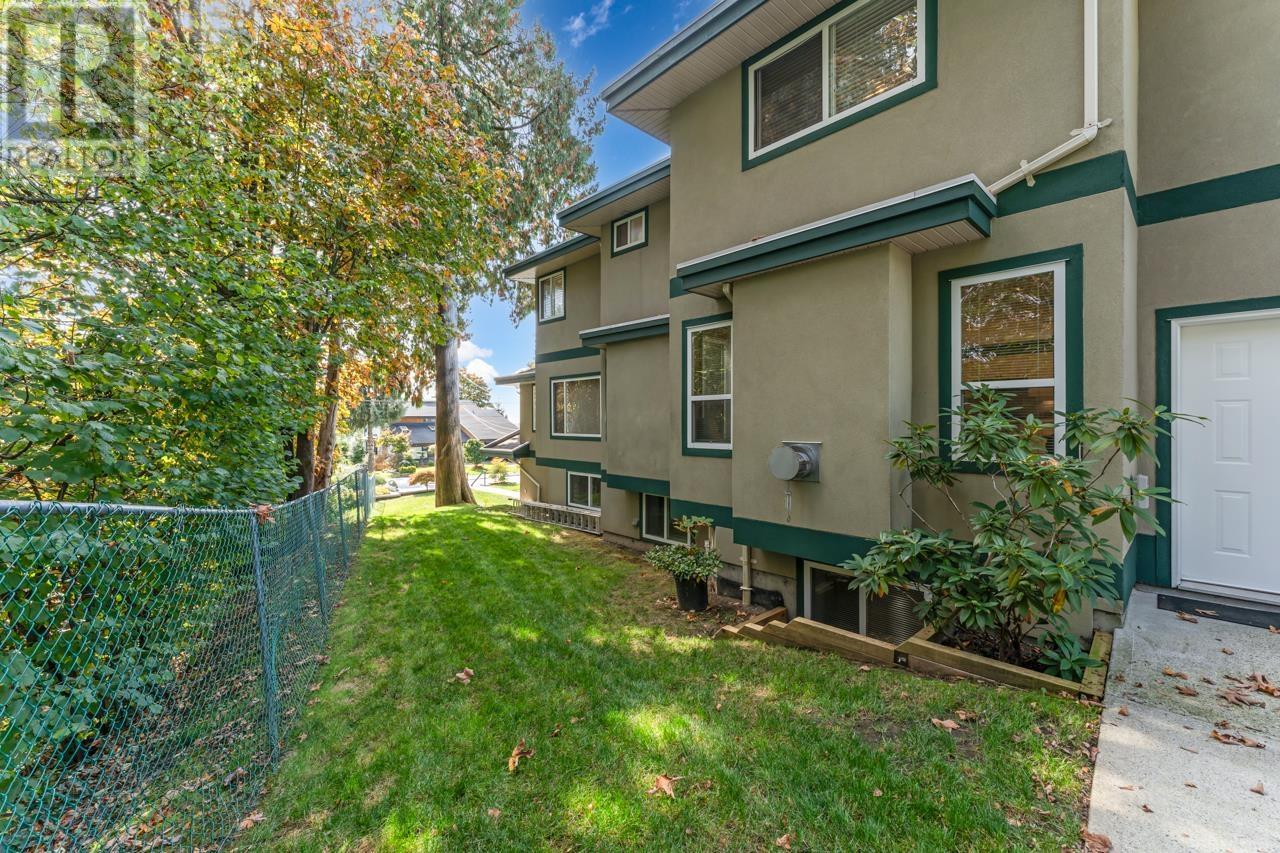 969 Madore Avenue, Coquitlam, British Columbia  V3K 3B4 - Photo 2 - R3002275