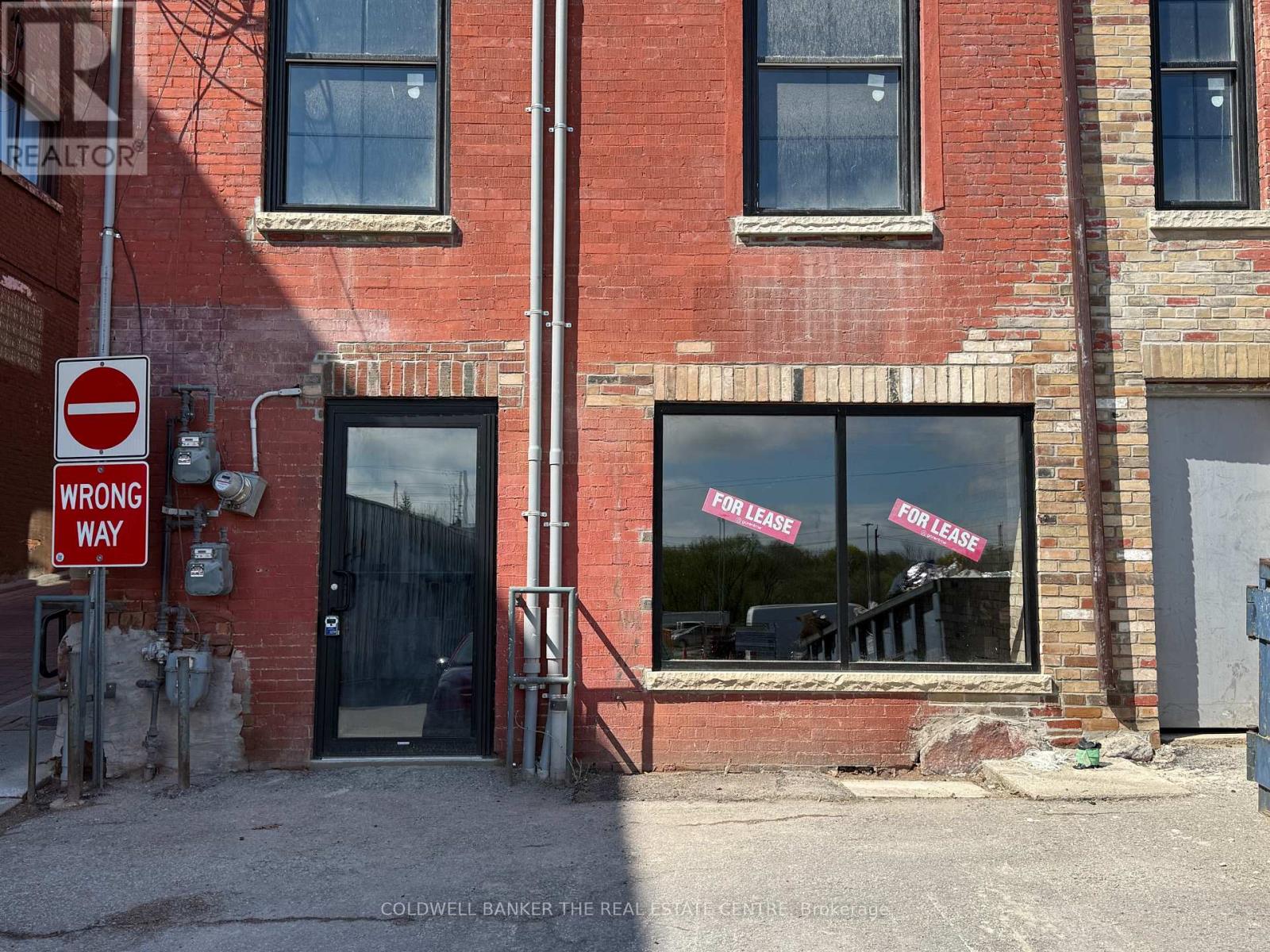 197b Main Street S, Newmarket, Ontario  L3Y 3Y9 - Photo 2 - N12145561