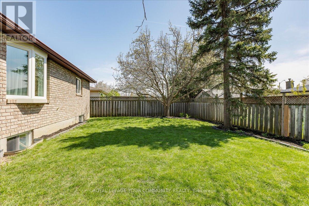 4 Wells Crescent, Barrie, Ontario  L4N 5W5 - Photo 32 - S12145562