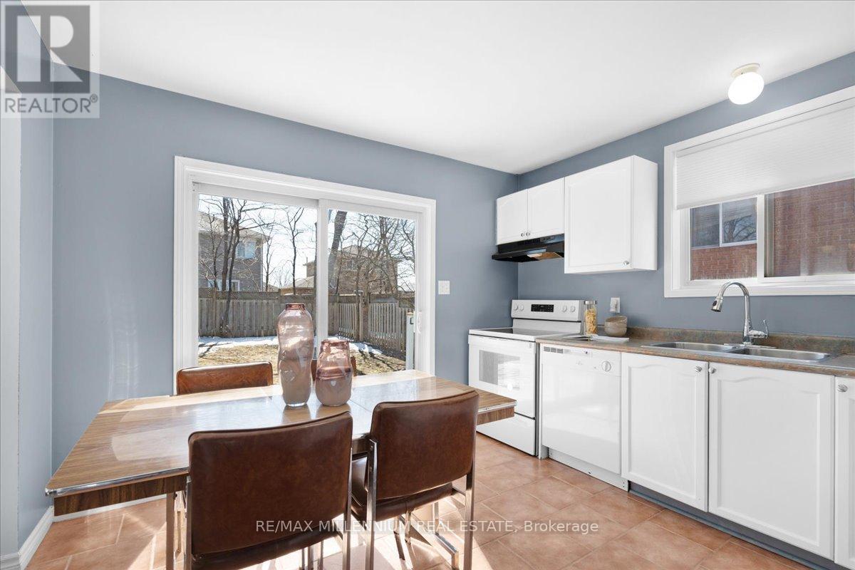 3 Masters Drive, Barrie, Ontario  L4M 6W4 - Photo 16 - S12145571