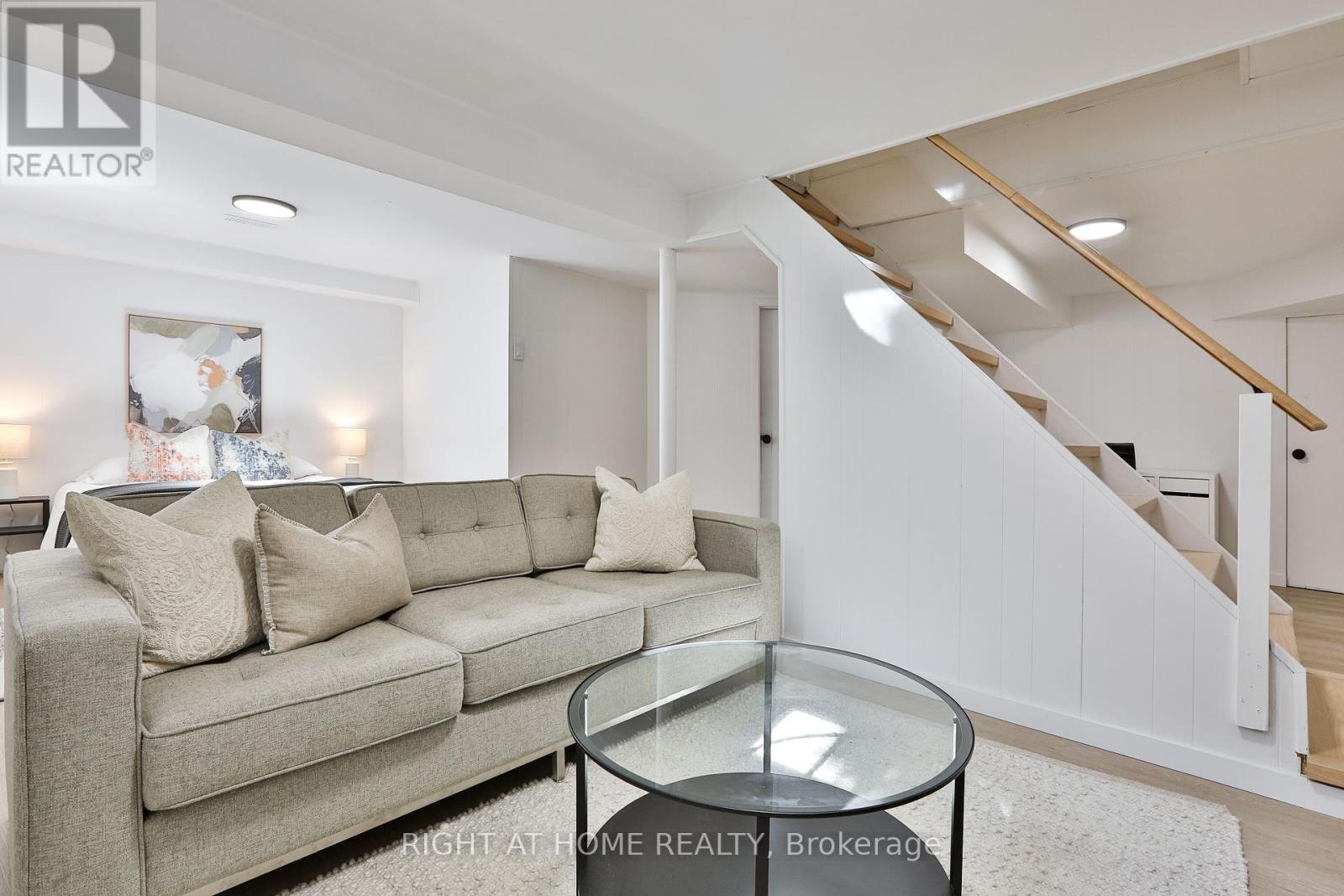 20 Amesbury Drive, Toronto, Ontario  M6M 4H4 - Photo 30 - W12131959