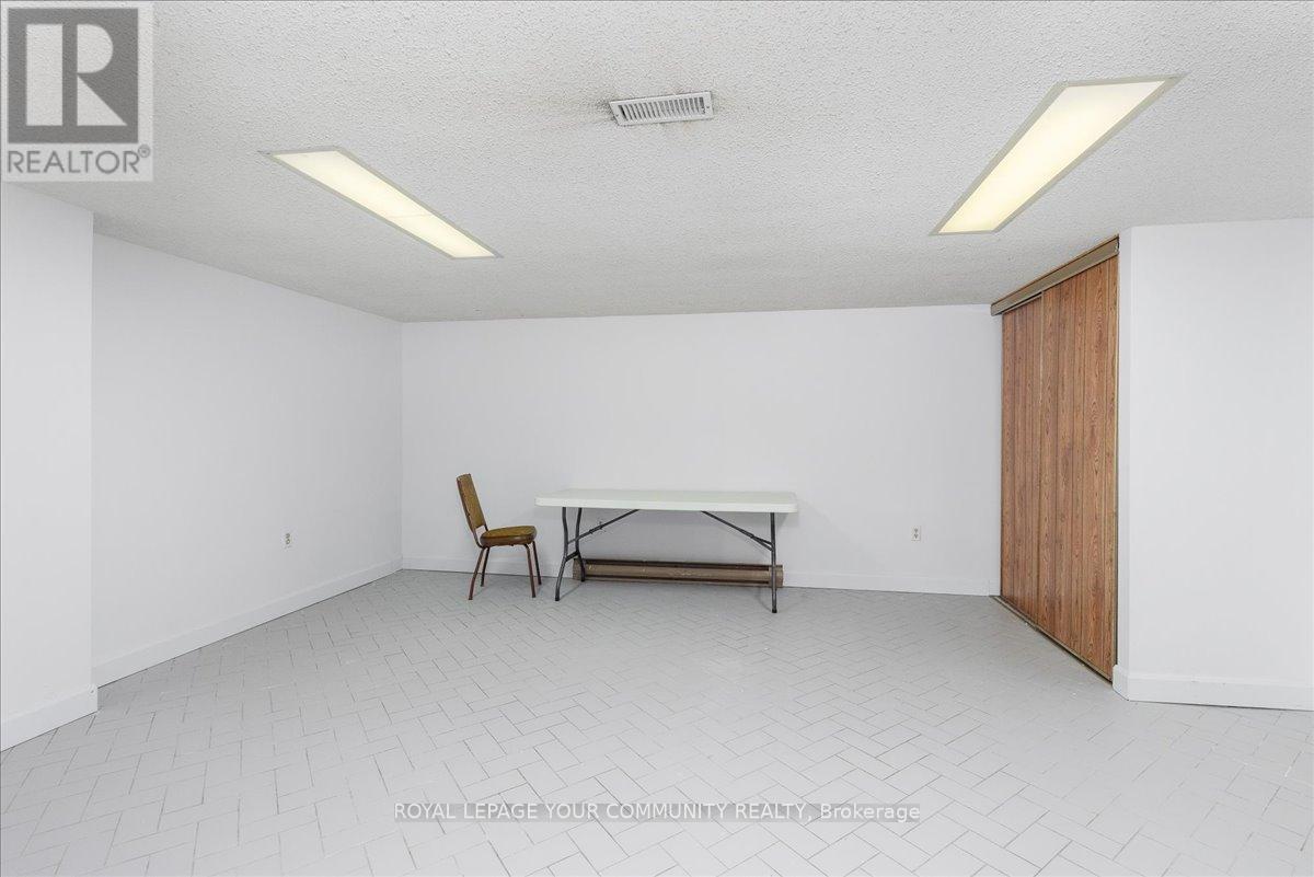 4 Wells Crescent, Barrie, Ontario  L4N 5W5 - Photo 25 - S12145562