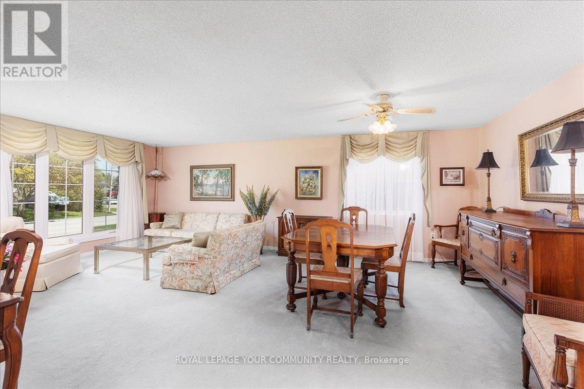 4 Wells Crescent, Barrie, Ontario  L4N 5W5 - Photo 9 - S12145562
