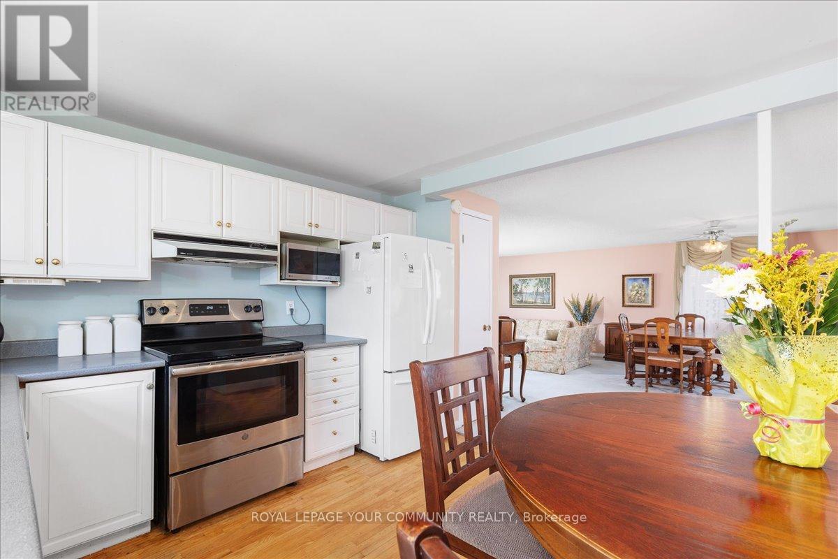 4 Wells Crescent, Barrie, Ontario  L4N 5W5 - Photo 13 - S12145562