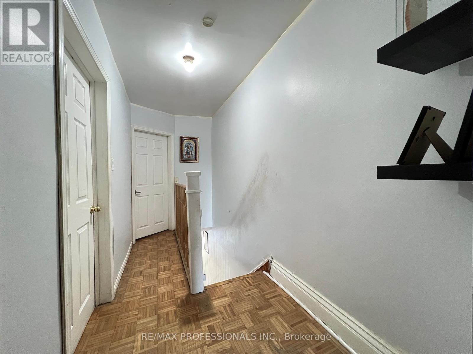 4 Locust Street, Toronto, Ontario  M6M 4N2 - Photo 13 - W12145584