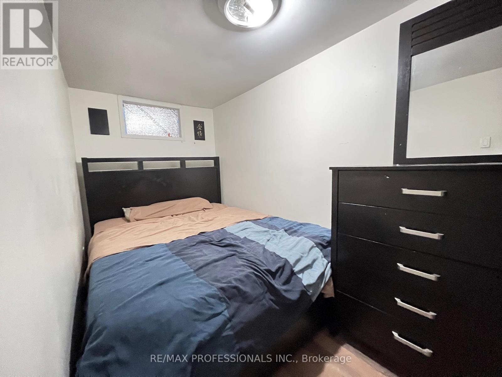 4 Locust Street, Toronto, Ontario  M6M 4N2 - Photo 26 - W12145584