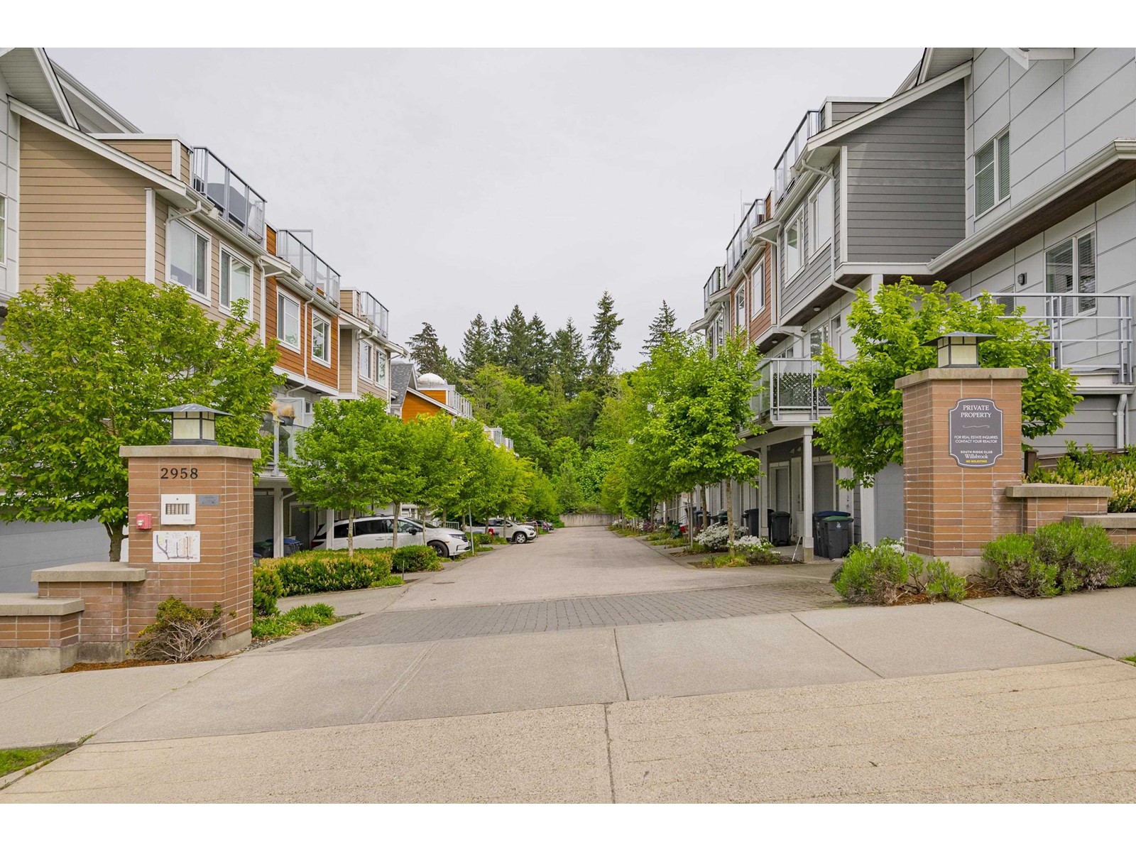 Property at 18 2958 159 STREET image 2