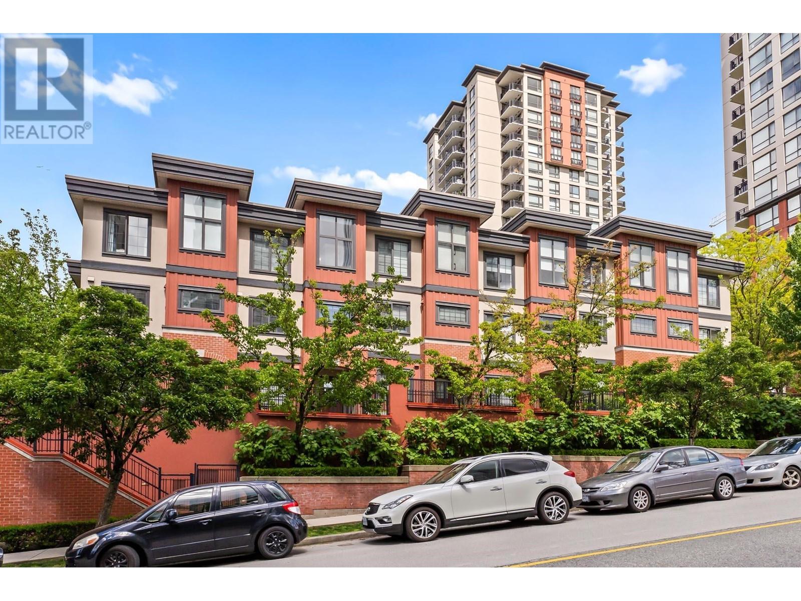 827 AGNES STREET, New Westminster, British Columbia