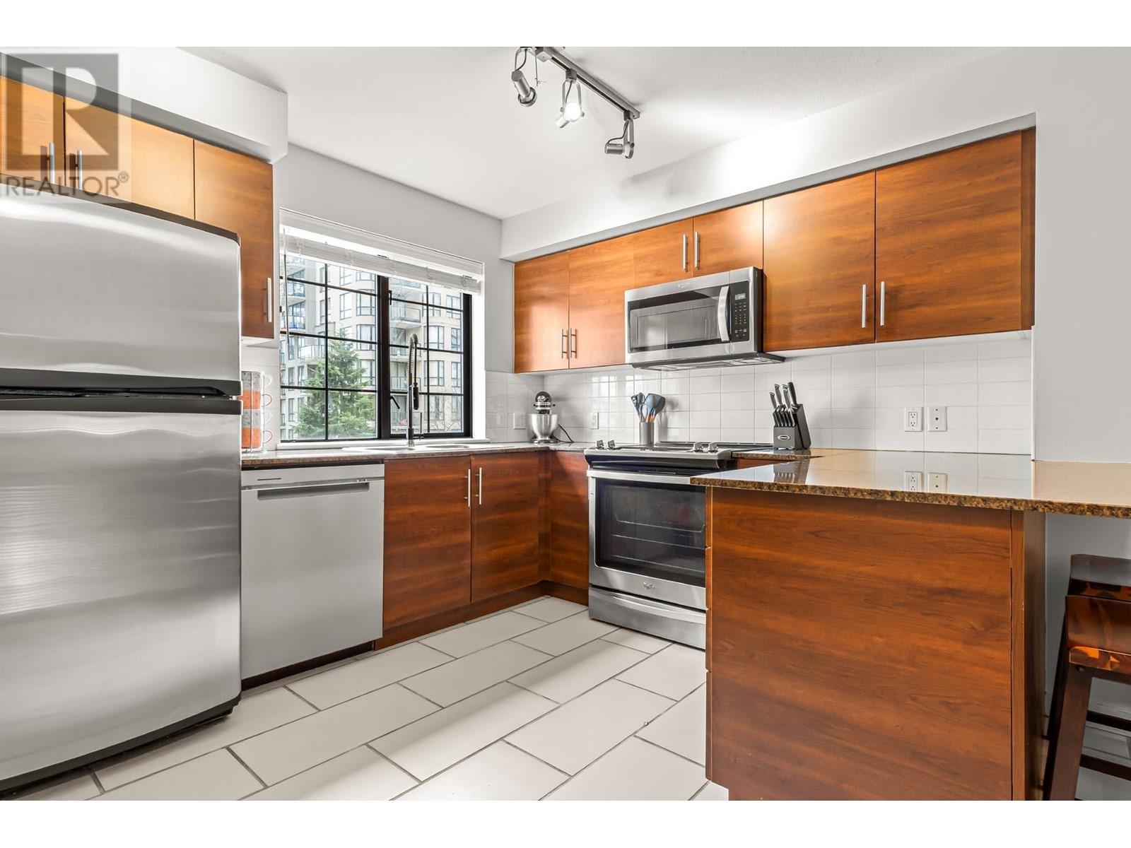 827 Agnes Street, New Westminster, British Columbia  V3M 1H3 - Photo 6 - R3000881
