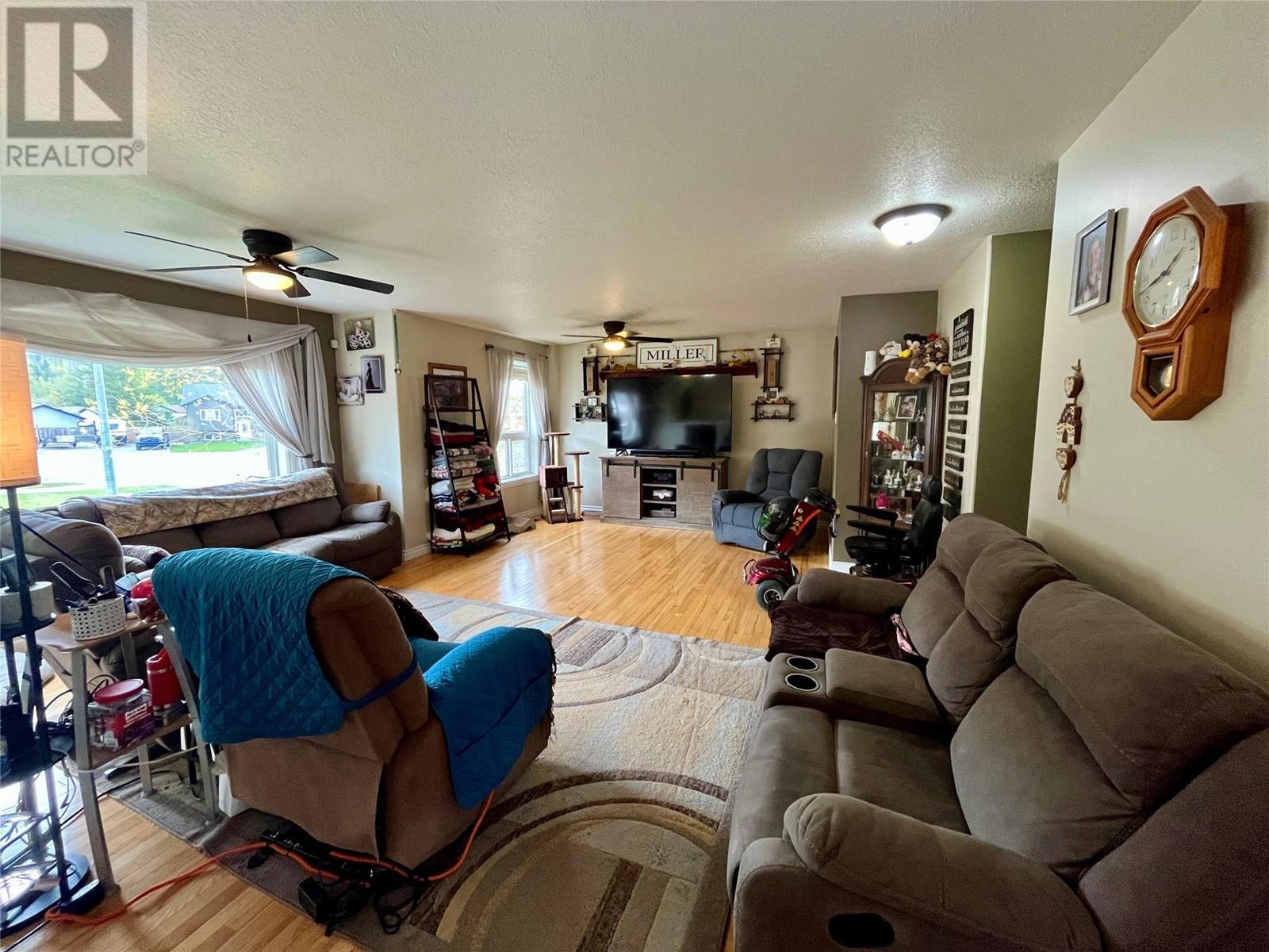 77 Wolverine Avenue, Tumbler Ridge, British Columbia  V0C 2W0 - Photo 11 - 10347505
