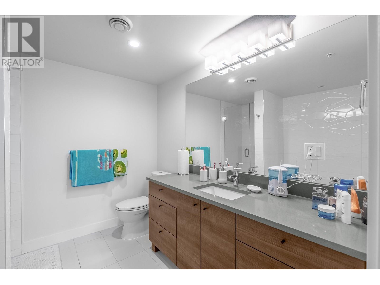 406-1519 Crown Street, North Vancouver, British Columbia  V7J 1G6 - Photo 12 - R3002334
