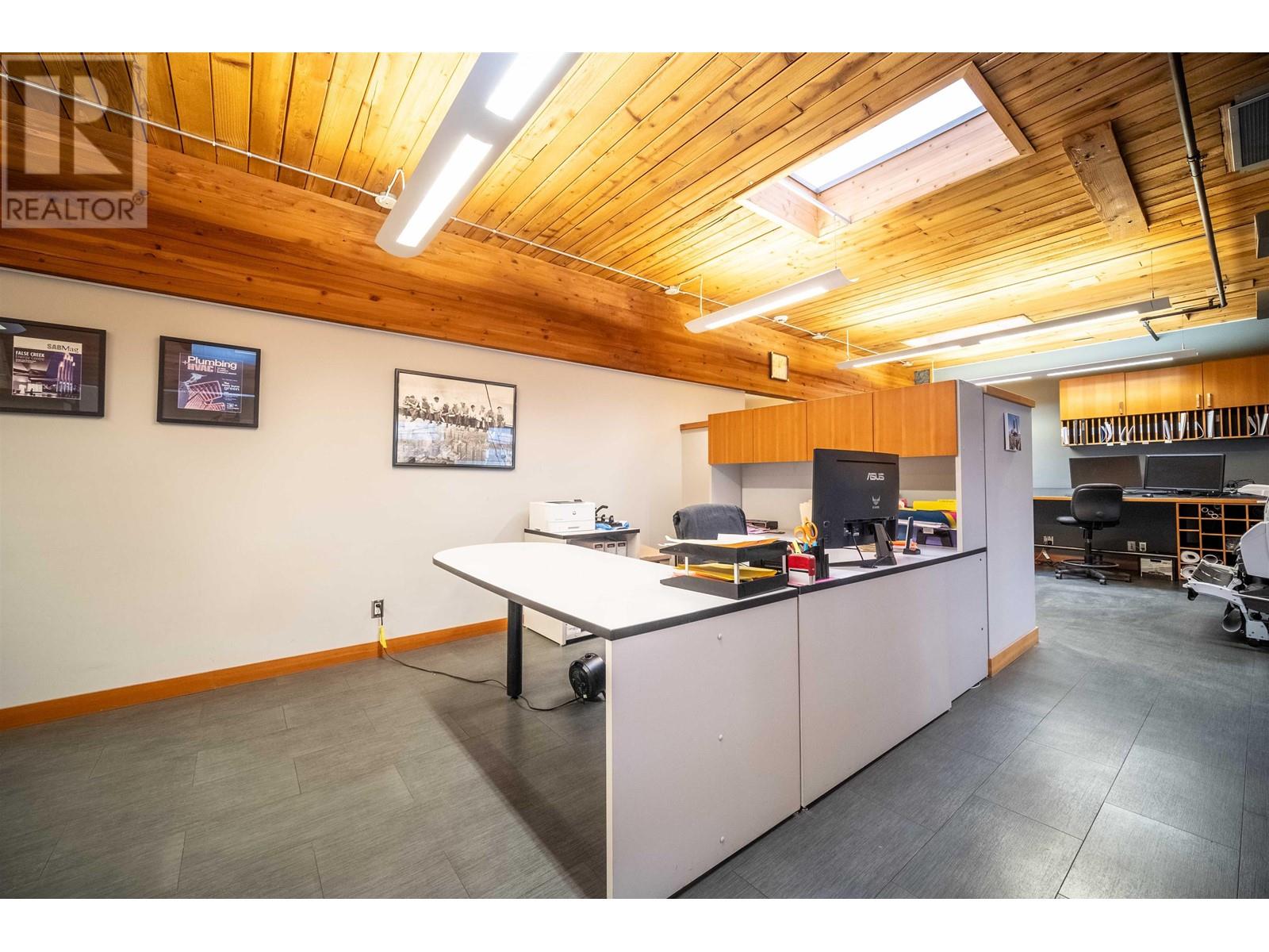 Property at 3905 2ND AVENUE image 3