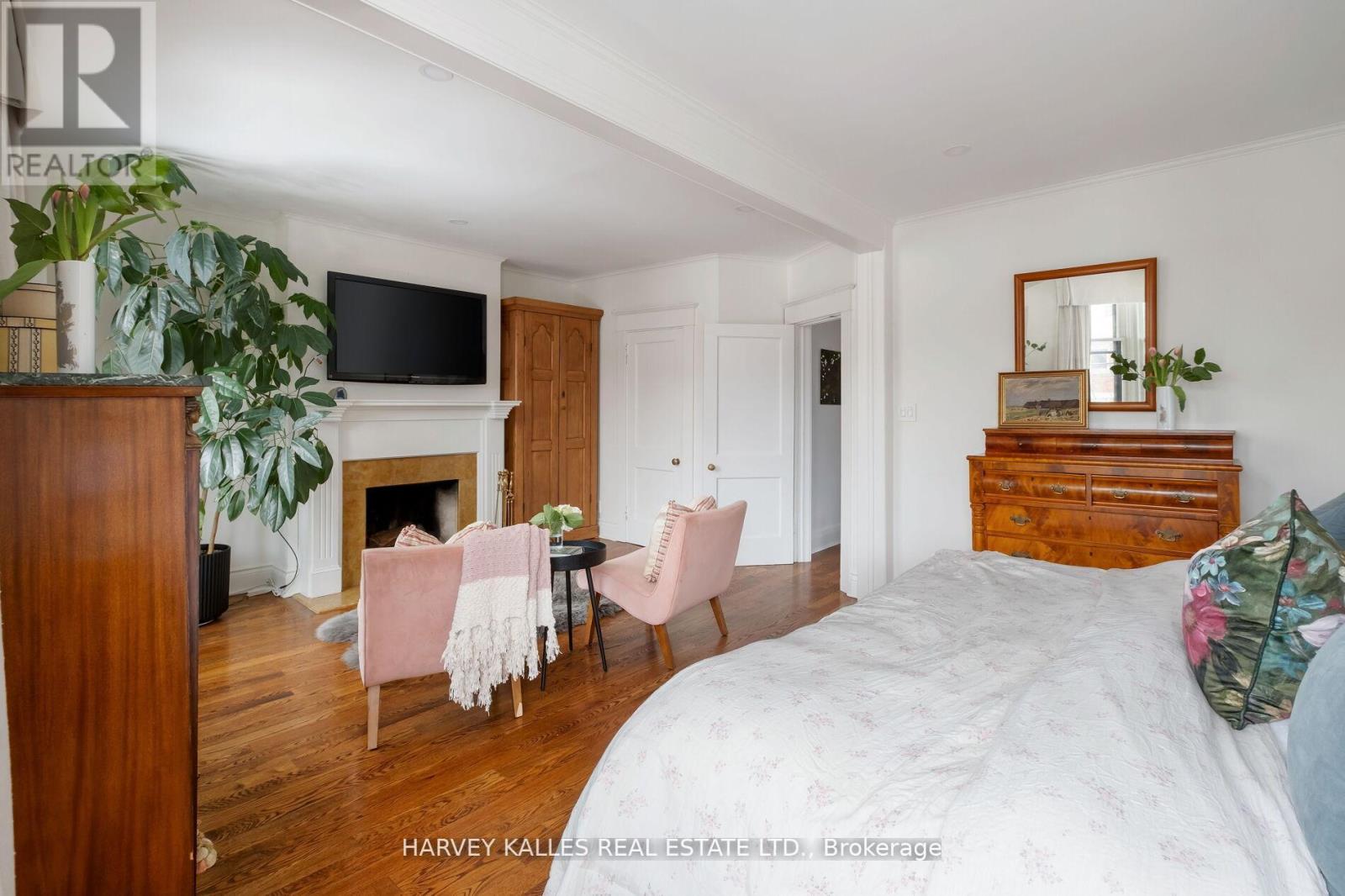 296 Glen Road, Toronto, Ontario  M4W 2X3 - Photo 21 - C12145601