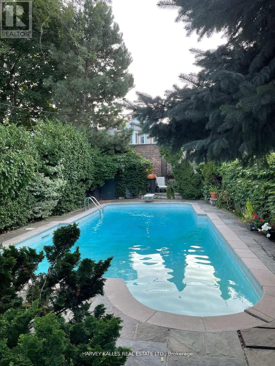 296 Glen Road, Toronto, Ontario  M4W 2X3 - Photo 3 - C12145601