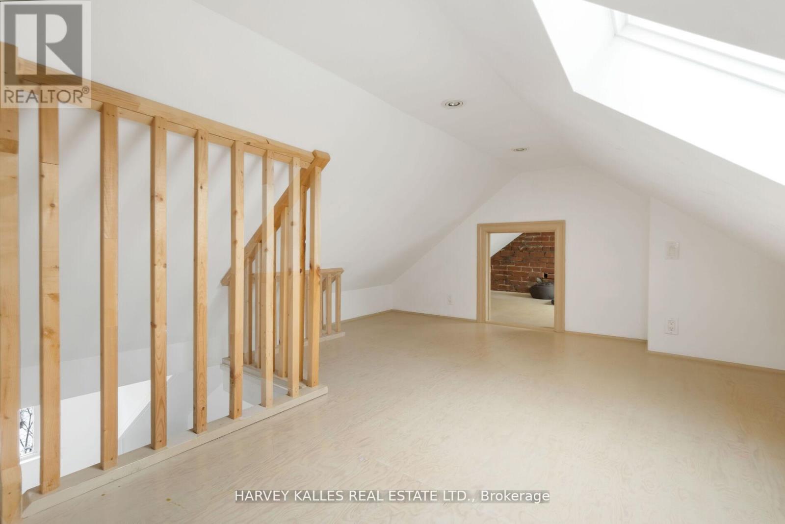 296 Glen Road, Toronto, Ontario  M4W 2X3 - Photo 32 - C12145601
