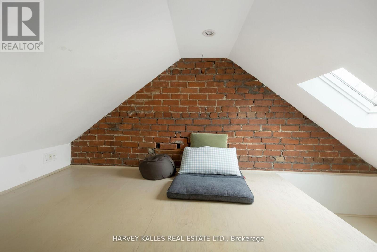 296 Glen Road, Toronto, Ontario  M4W 2X3 - Photo 36 - C12145601