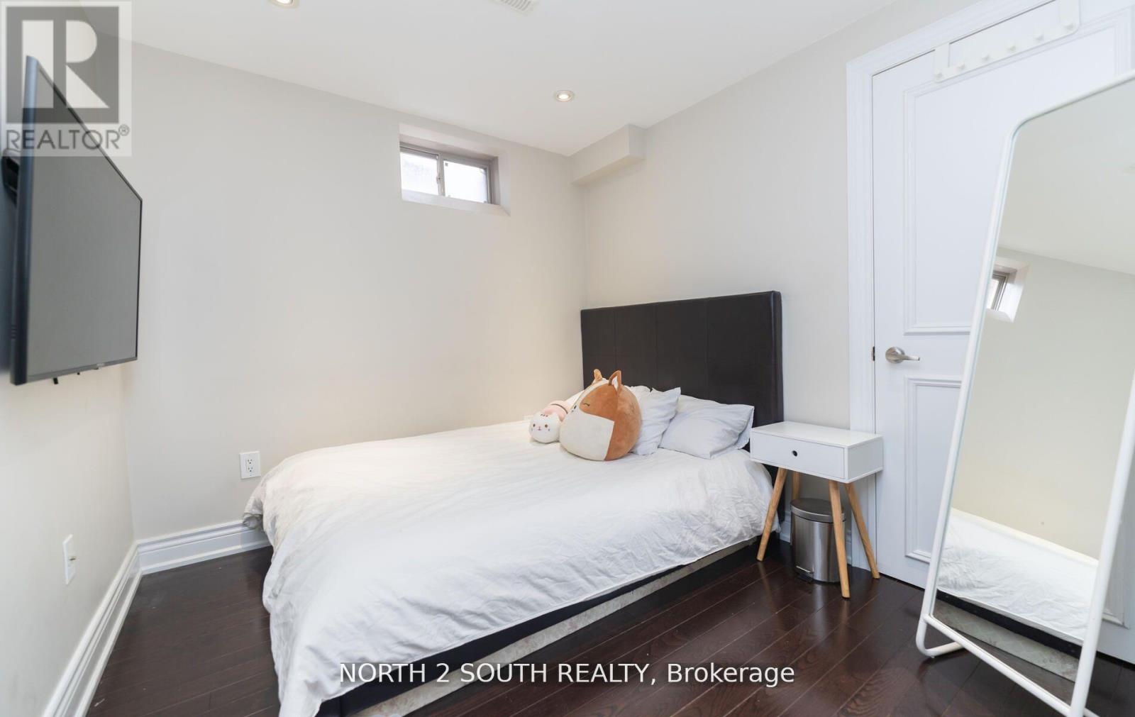 Bsmt - 11 Wingstem Court, Toronto, Ontario  M3H 5E4 - Photo 11 - C12145627