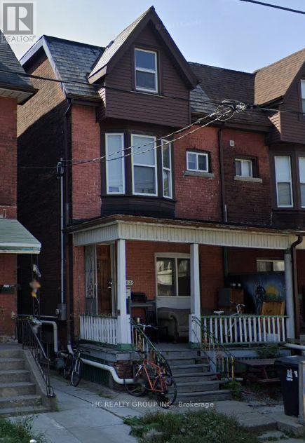 562 BATHURST STREET, Toronto, Ontario