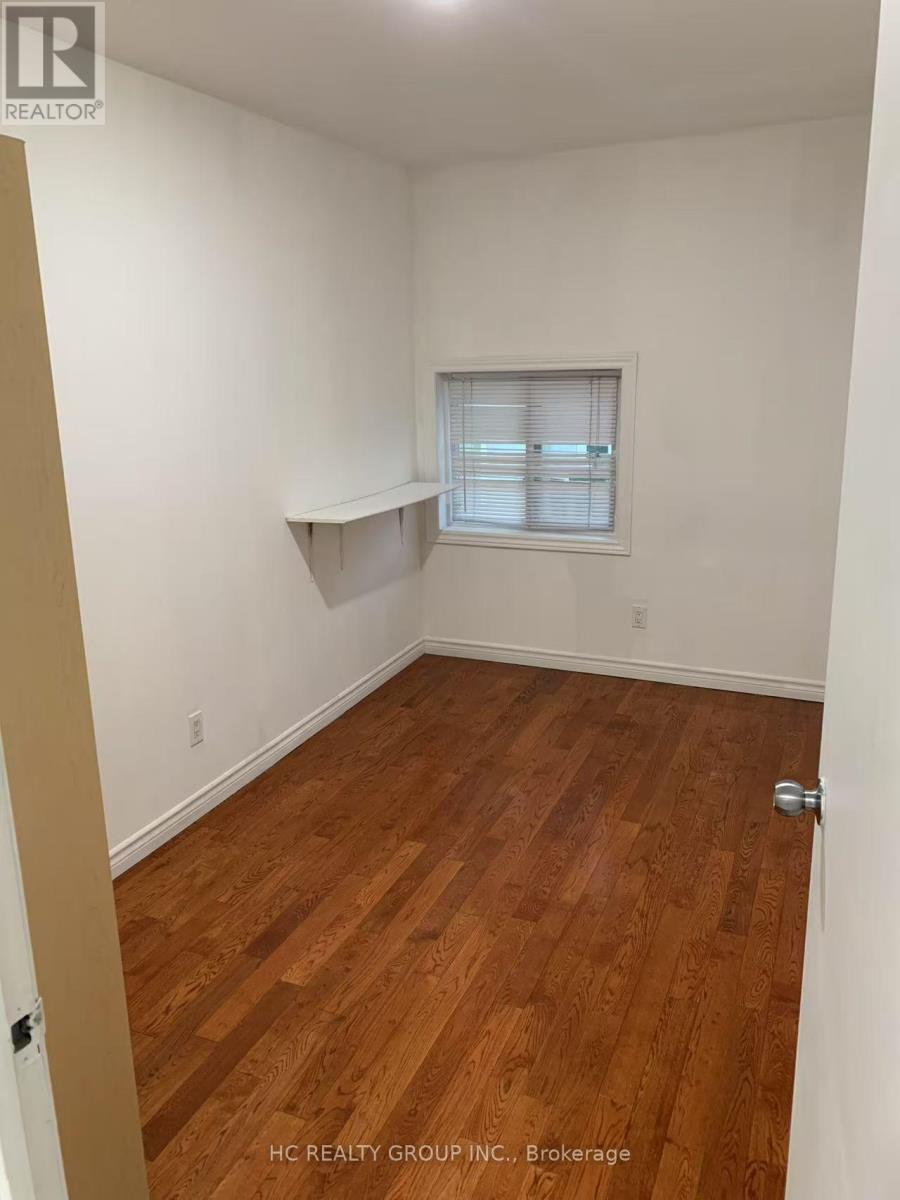 562 Bathurst Street, Toronto, Ontario  M5S 2P9 - Photo 2 - C12145634