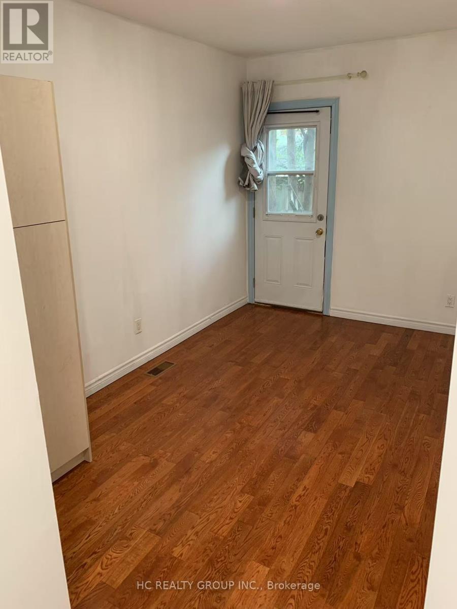 562 Bathurst Street, Toronto, Ontario  M5S 2P9 - Photo 4 - C12145634