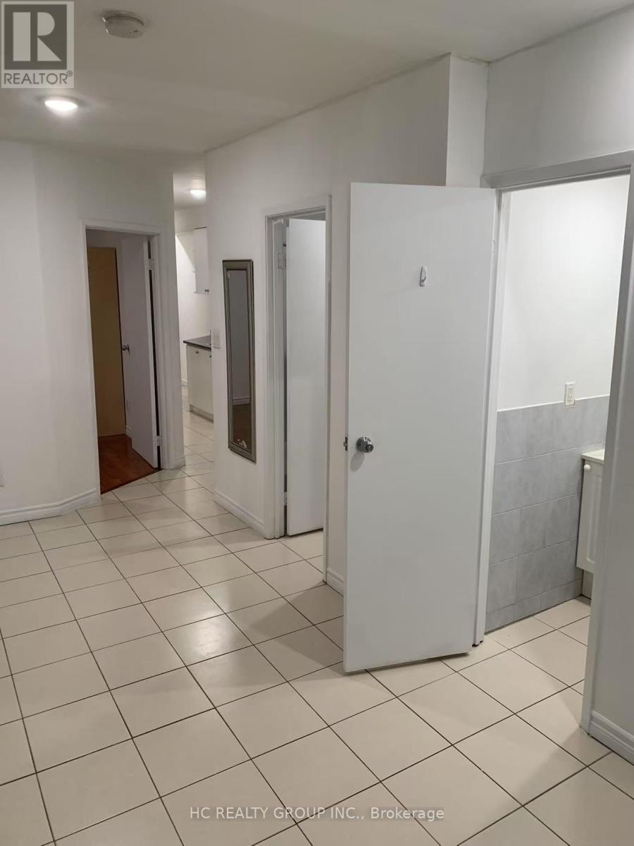 562 Bathurst Street, Toronto, Ontario  M5S 2P9 - Photo 7 - C12145634