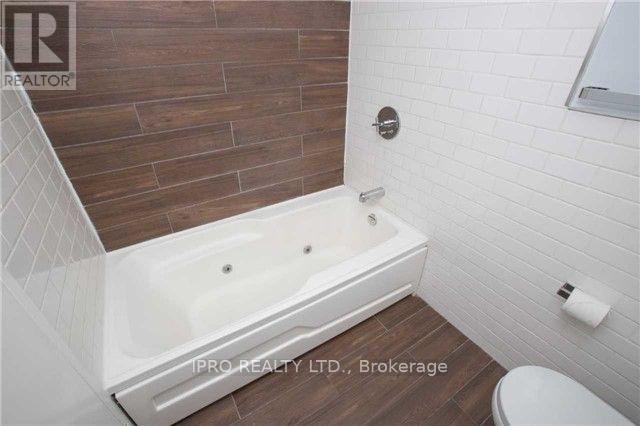 2112 - 1001 Bay Street, Toronto (Bay Street Corridor), Ontario  M5S 3A6 - Photo 19 - C12145654
