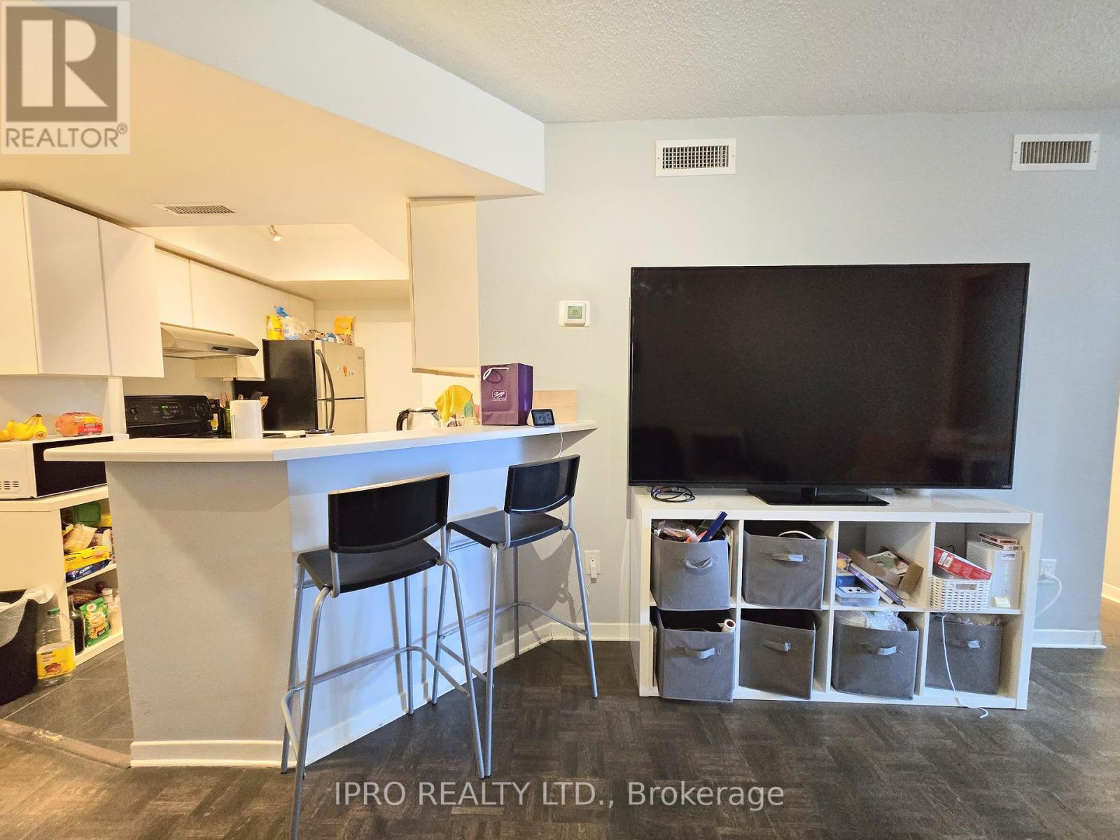 2112 - 1001 Bay Street, Toronto (Bay Street Corridor), Ontario  M5S 3A6 - Photo 9 - C12145654