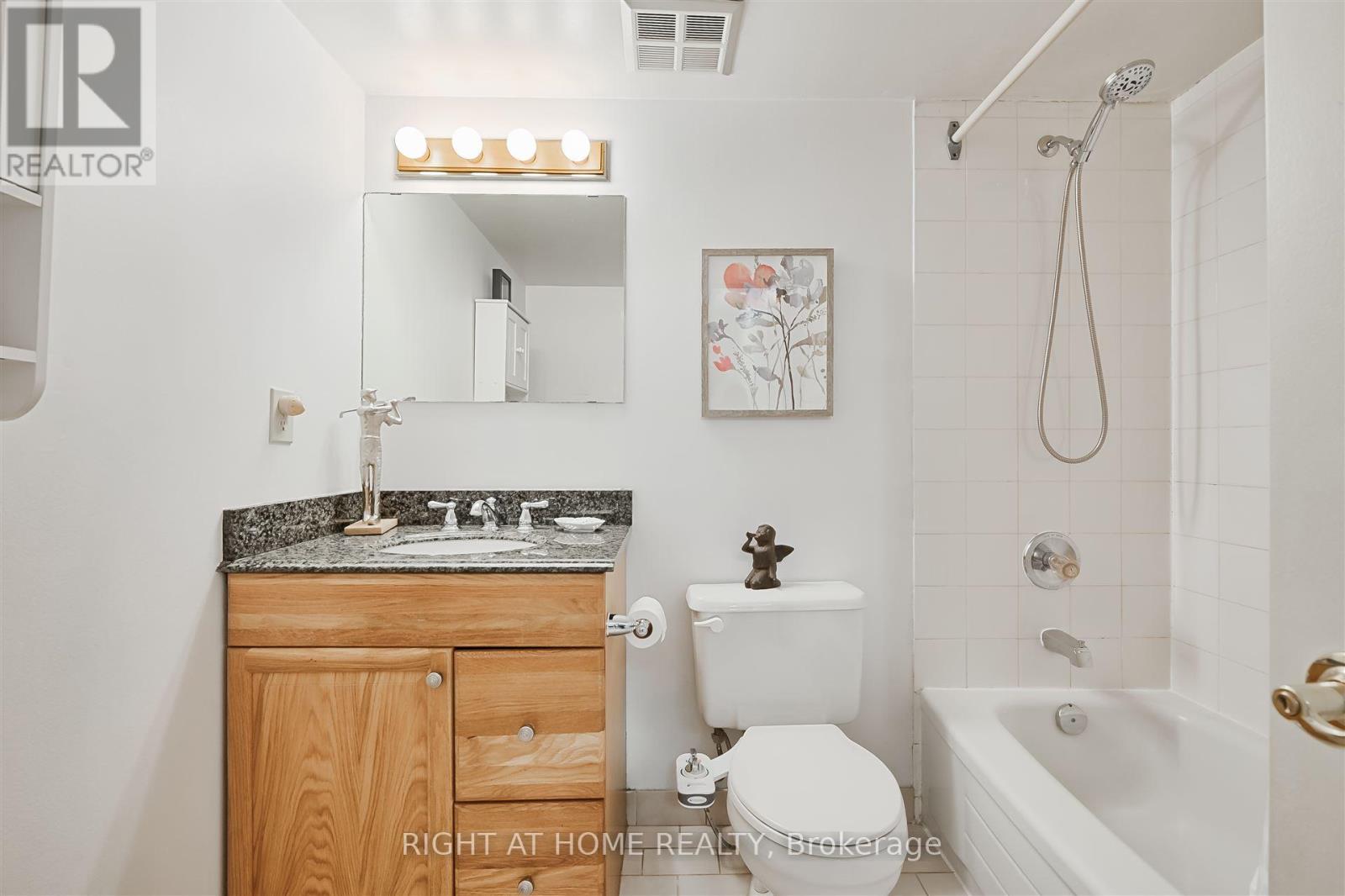 804 - 250 Jarvis Street, Toronto, Ontario  M5B 2L2 - Photo 15 - C12145664