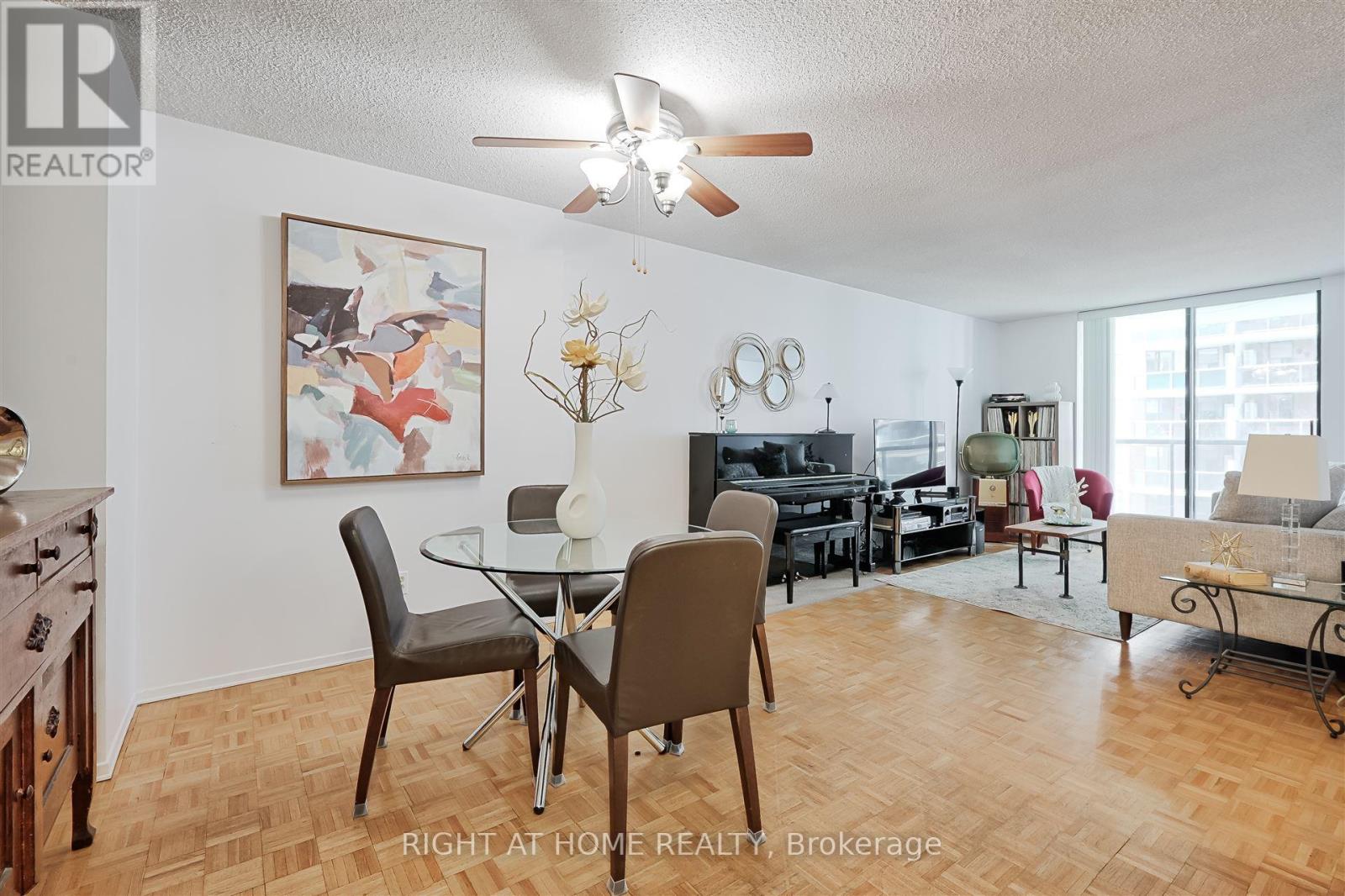 804 - 250 Jarvis Street, Toronto, Ontario  M5B 2L2 - Photo 4 - C12145664