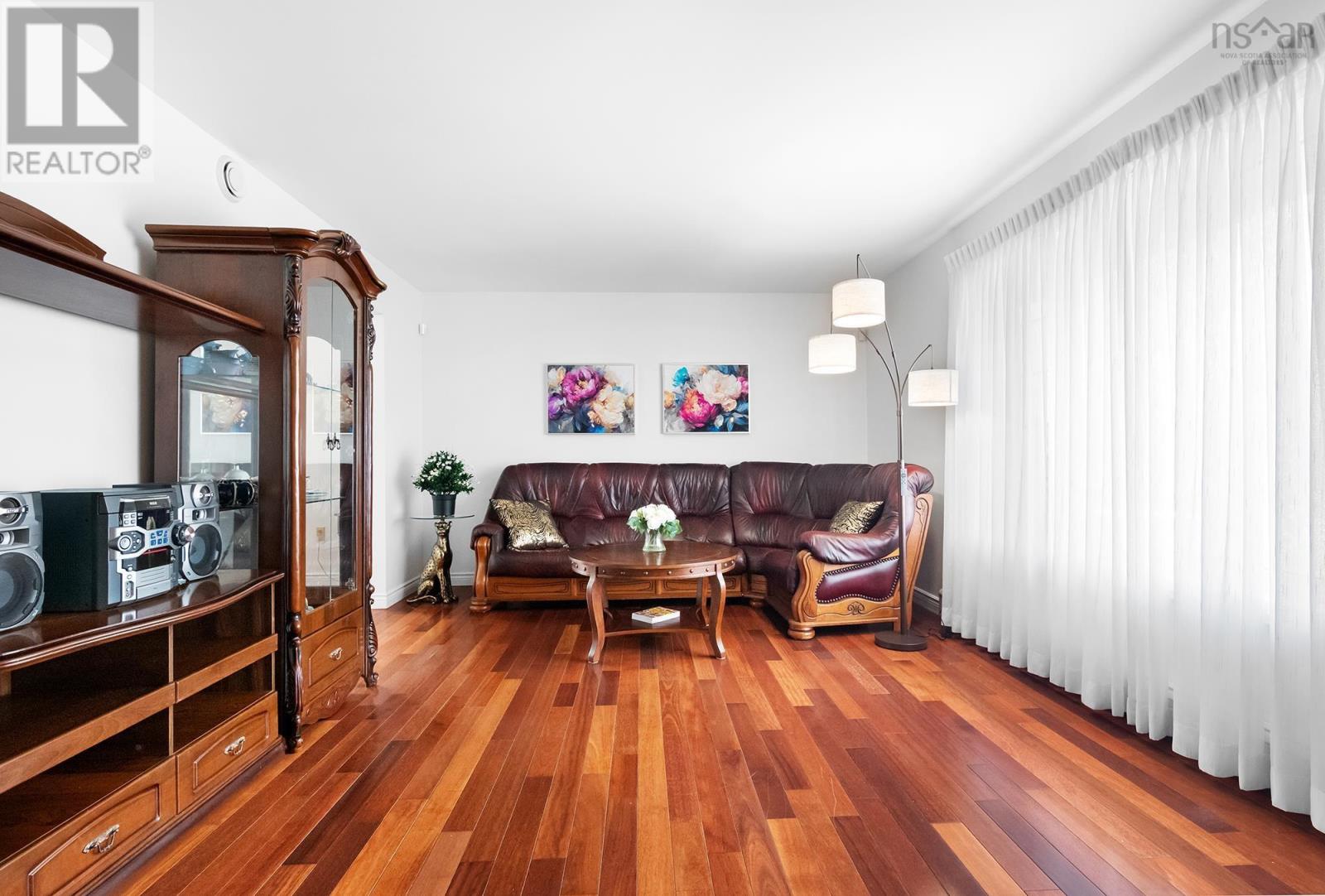 Property at 14 Brackley Place image 5