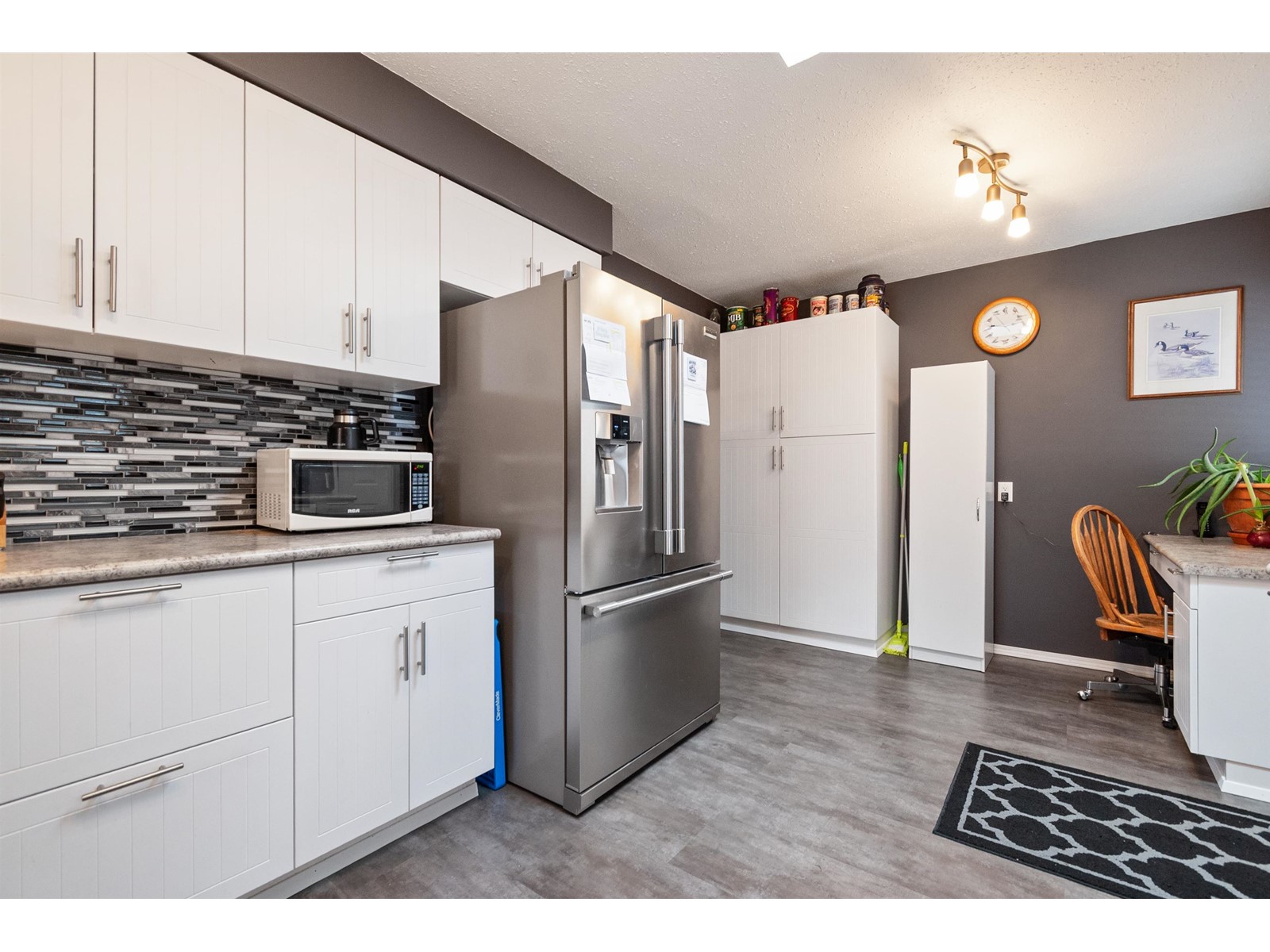 Property at 550 COQUIHALLA STREET image 4