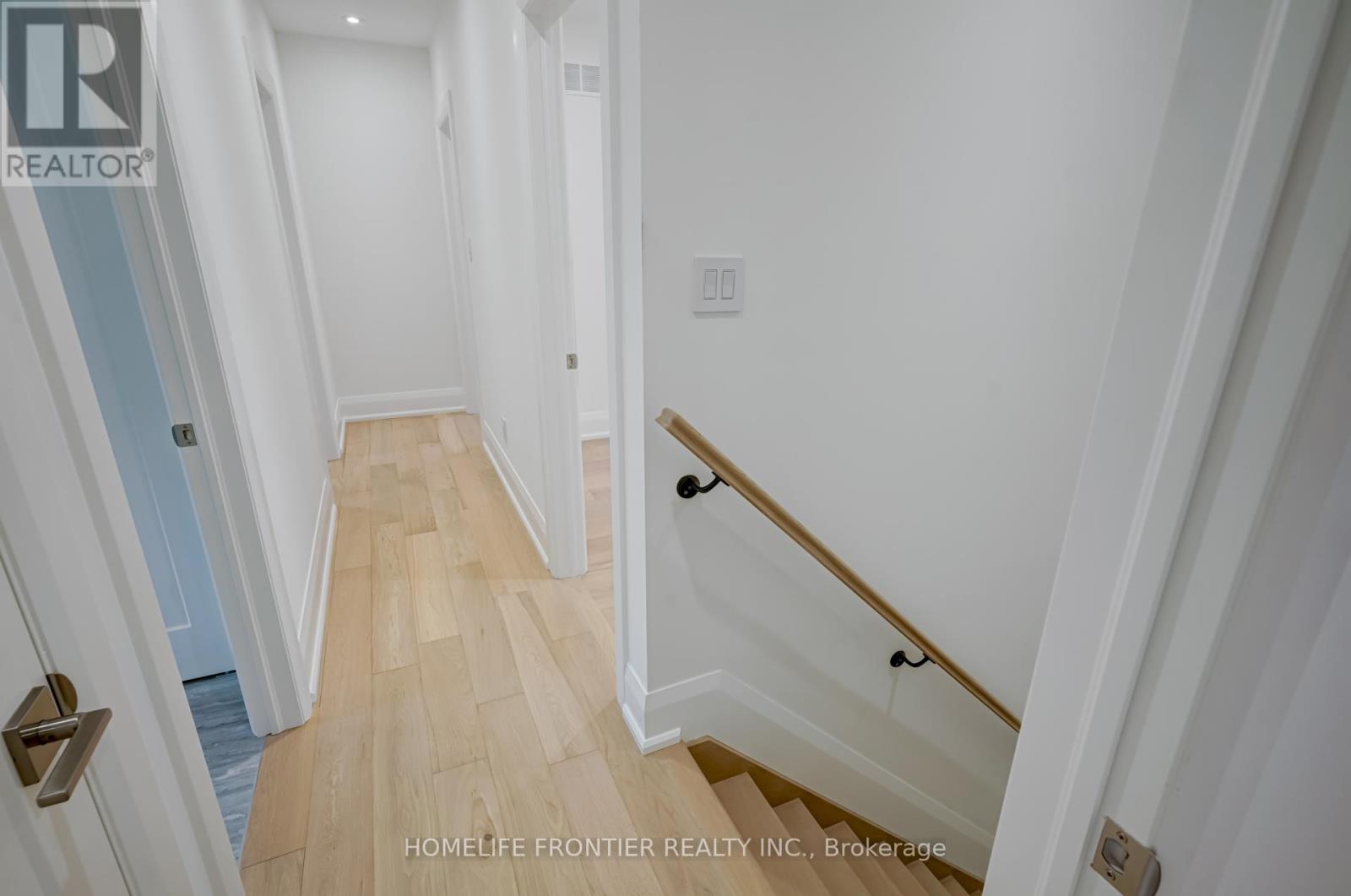 68 Shannon Road, East Gwillimbury, Ontario  L0G 1M0 - Photo 15 - N12145682