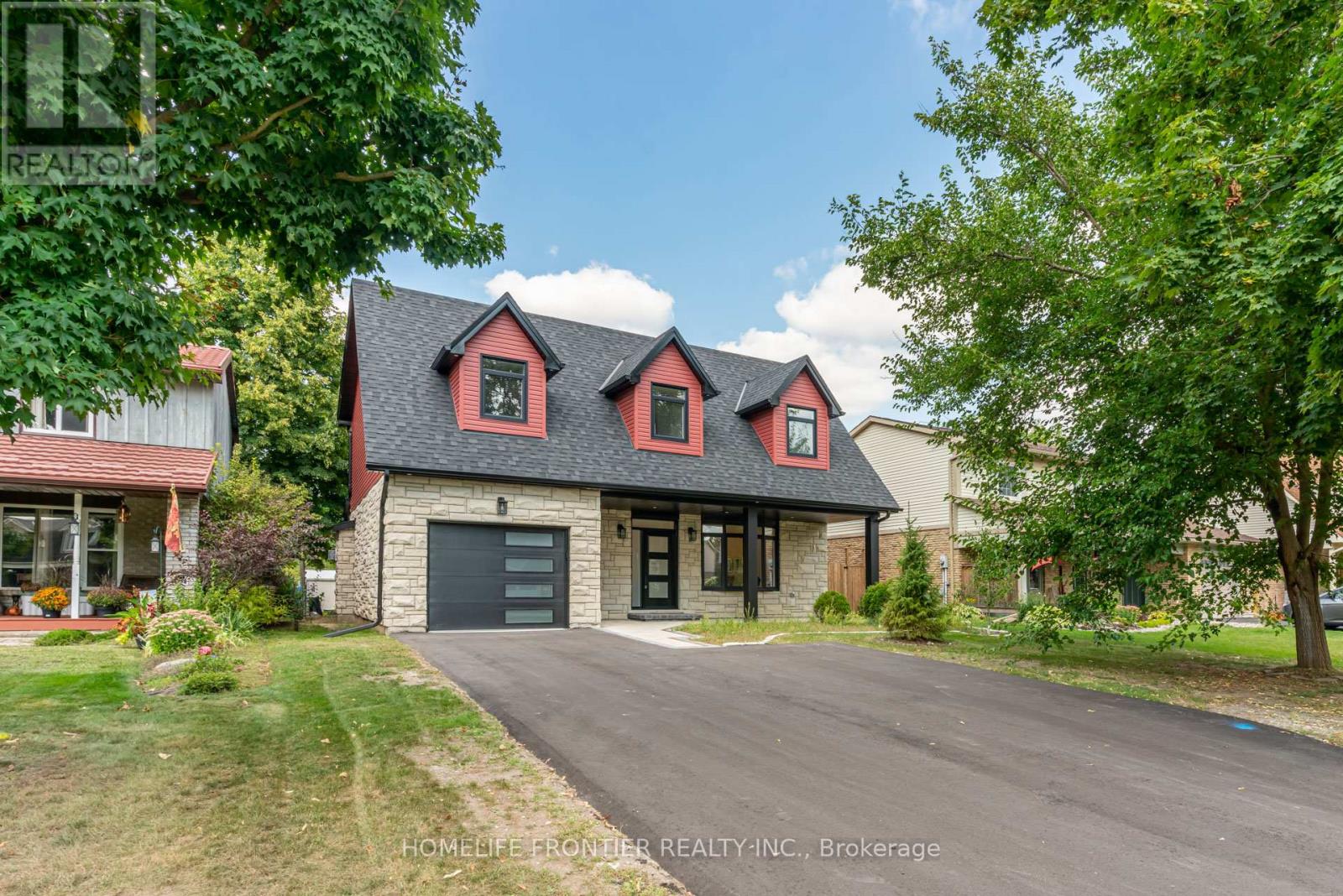 68 Shannon Road, East Gwillimbury, Ontario  L0G 1M0 - Photo 2 - N12145682