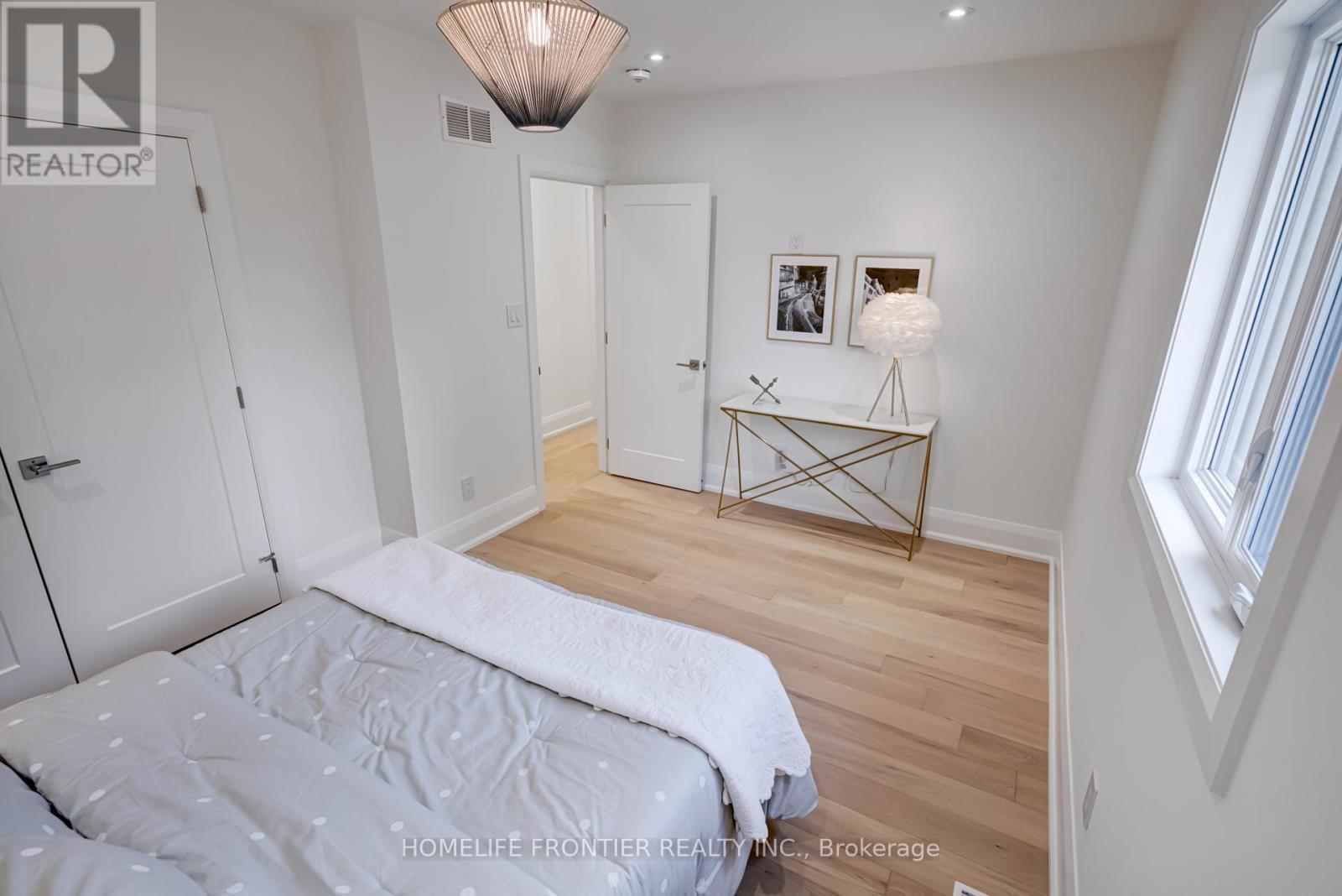 68 Shannon Road, East Gwillimbury, Ontario  L0G 1M0 - Photo 21 - N12145682