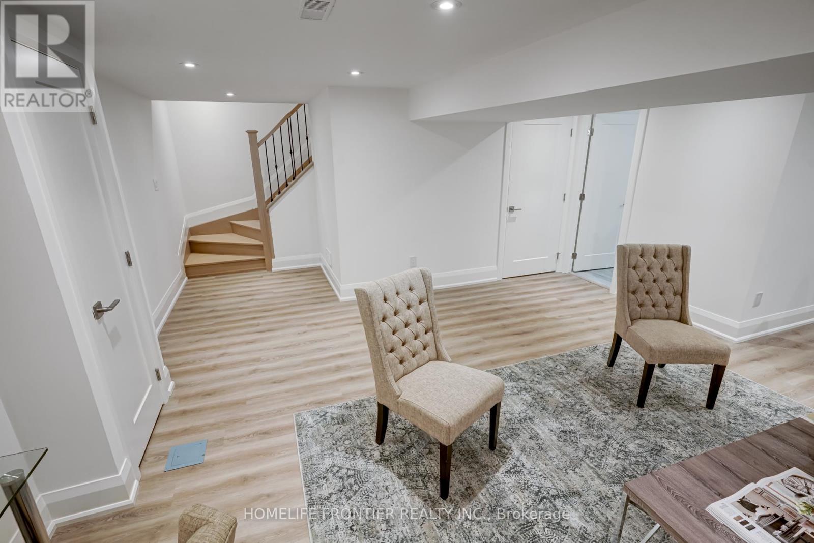 68 Shannon Road, East Gwillimbury, Ontario  L0G 1M0 - Photo 26 - N12145682
