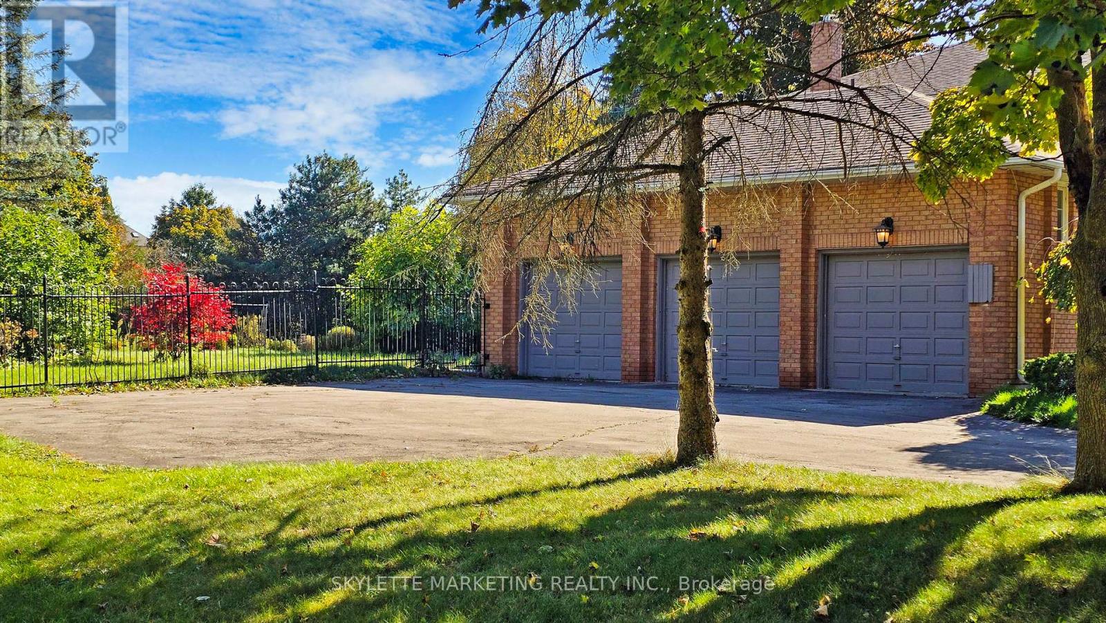 17 Boynton Circle, Markham, Ontario  L6C 1A8 - Photo 5 - N12145700