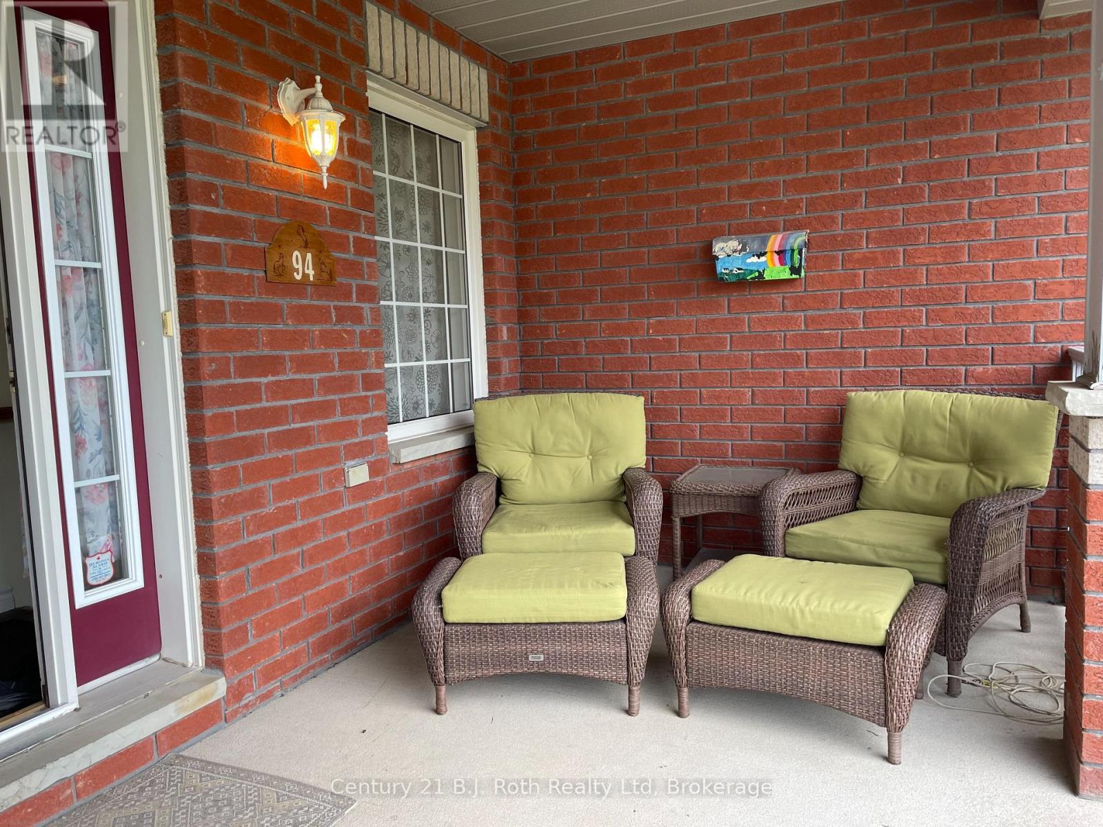 Property at 94 MARIA STREET image 4
